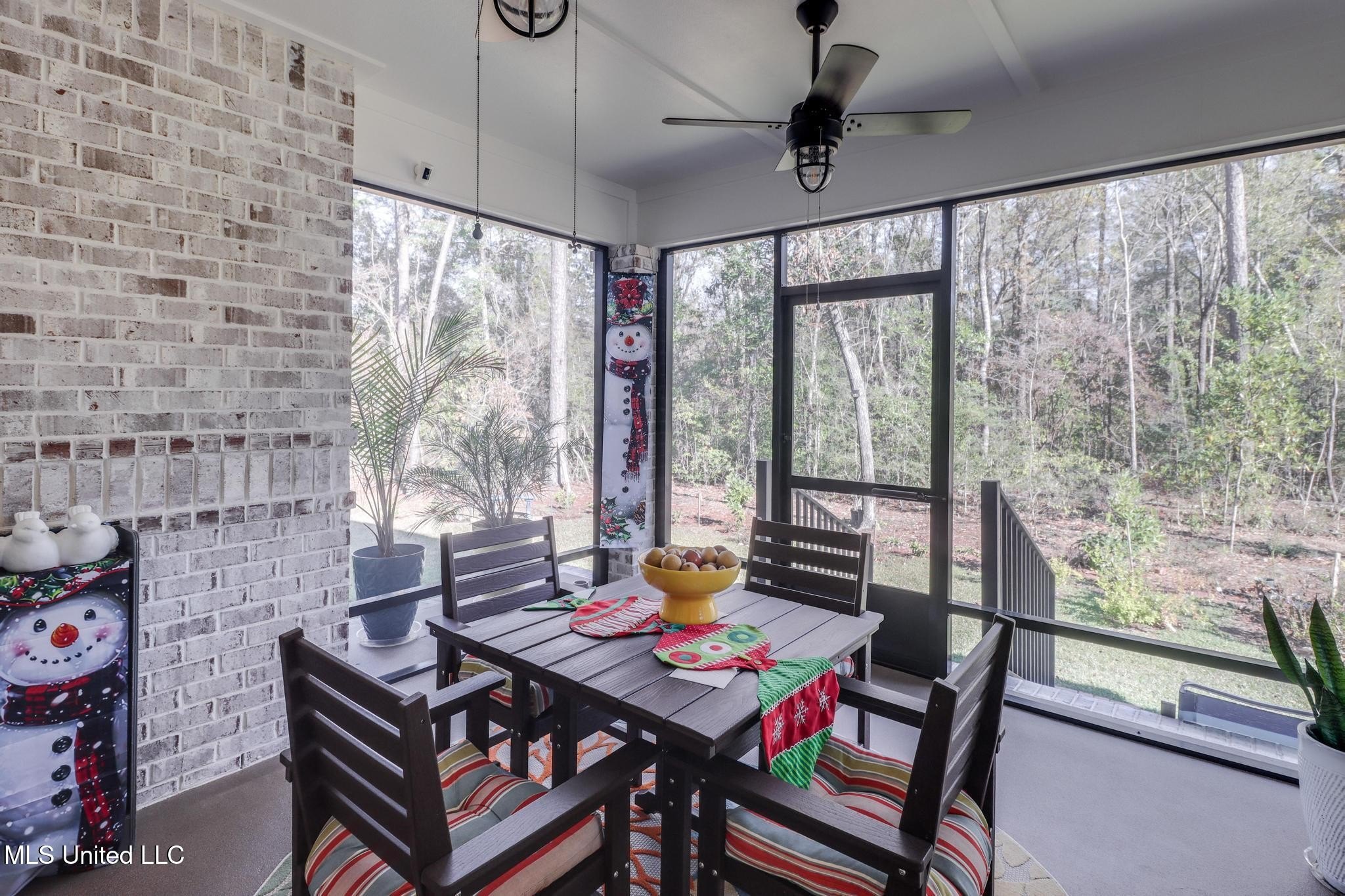 Gulfport, Mississippi, 39503, United States, 5 Bedrooms Bedrooms, ,3 BathroomsBathrooms,Residential,For Sale,2005321