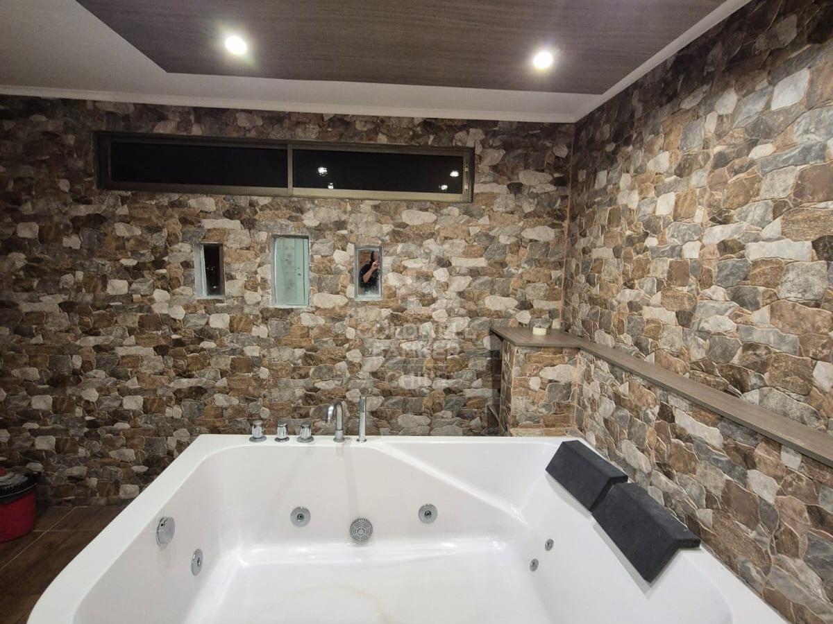 Antofagasta, Chile, 4 Bedrooms Bedrooms, ,5 BathroomsBathrooms,Residential,For Sale,1890595