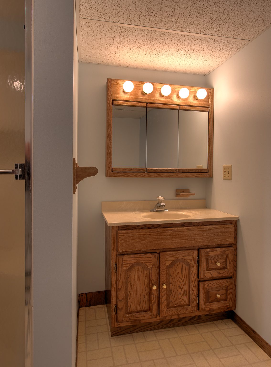 Cambridge, Minnesota, 55008, United States, 4 Bedrooms Bedrooms, ,1 BathroomBathrooms,Residential,For Sale,1973856