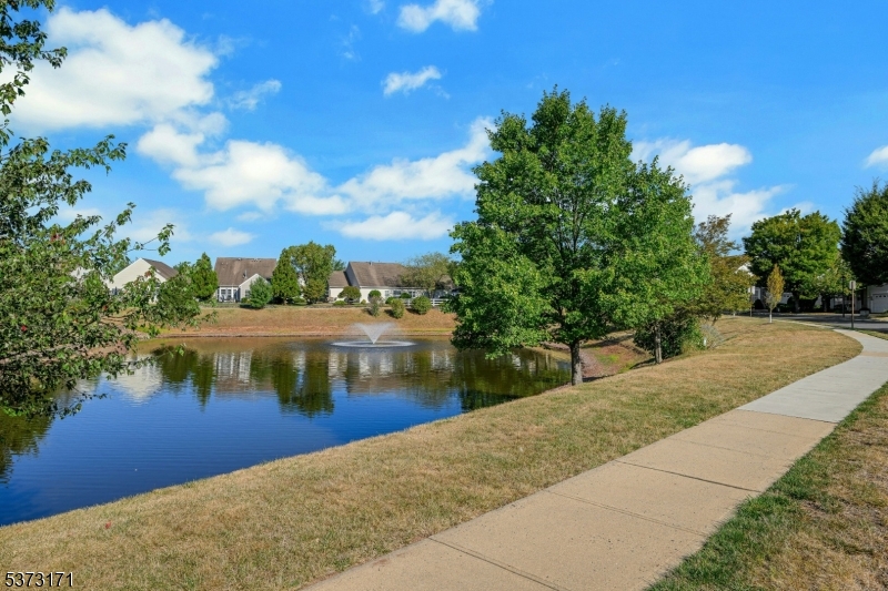 Franklin Twp., New Jersey, 08873, United States, 2 Bedrooms Bedrooms, ,2 BathroomsBathrooms,Residential,For Sale,1947950
