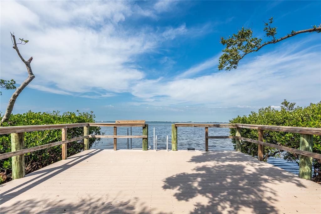 Bradenton, Florida, 34209, United States, 3 Bedrooms Bedrooms, ,3 BathroomsBathrooms,Residential,For Sale,1995139