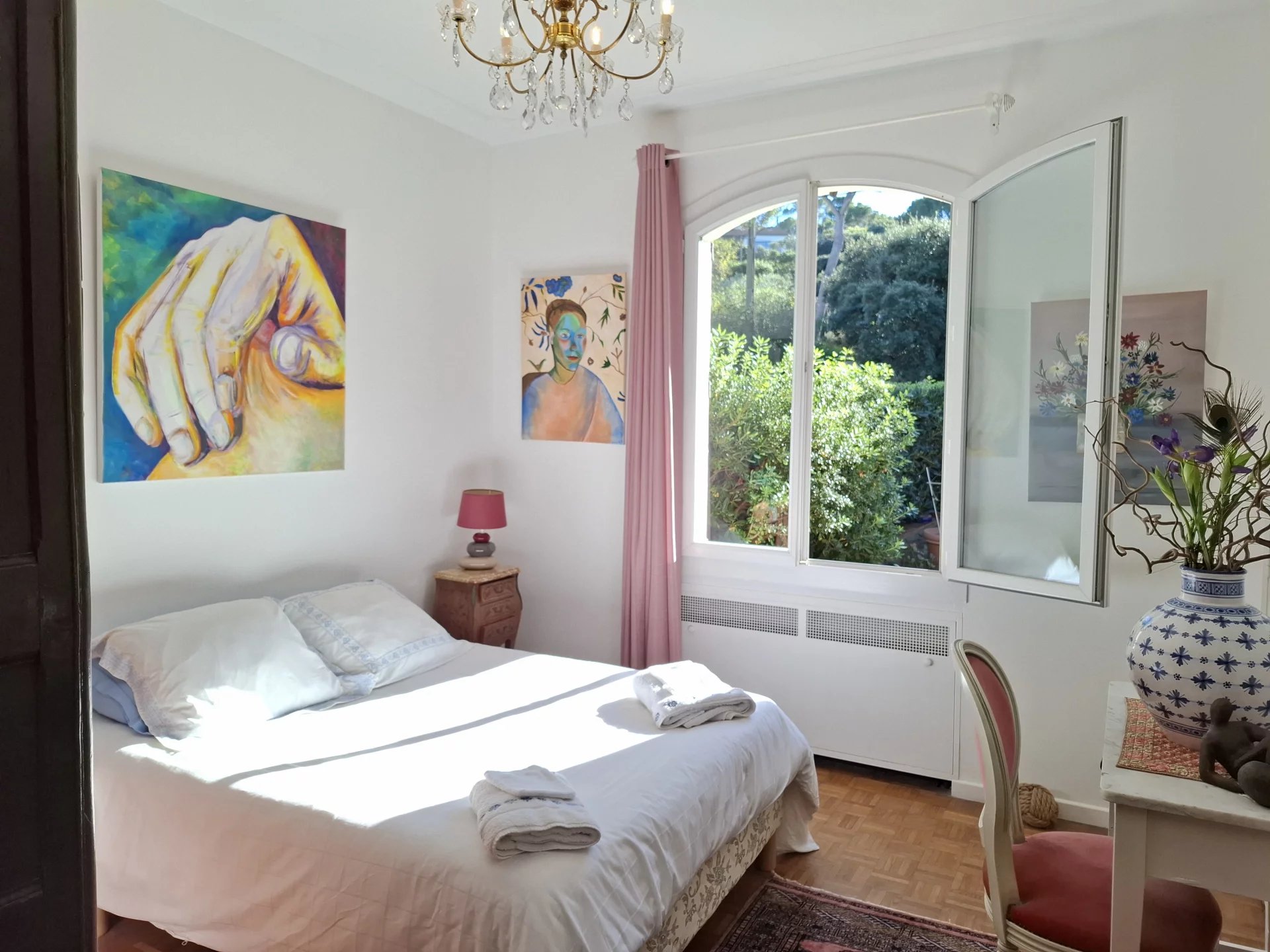 Hyères, Provence-Alpes-Côte d’Azur, 83400, FR, 3 Bedrooms Bedrooms, ,3 BathroomsBathrooms,Residential,For Sale,1987881