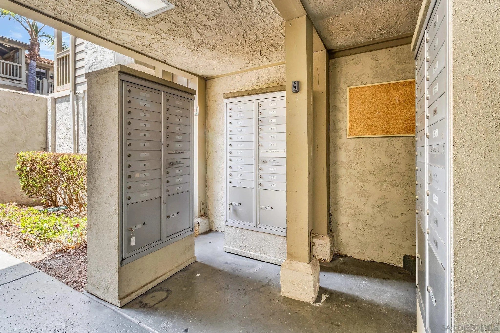 San Diego, California, 92110, United States, 2 Bedrooms Bedrooms, ,2 BathroomsBathrooms,Residential,For Sale,1996834