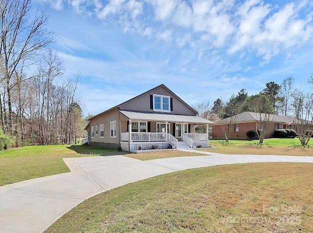 Charlotte, North Carolina, 28213, United States, 5 Bedrooms Bedrooms, ,3 BathroomsBathrooms,Residential,For Sale,1847572
