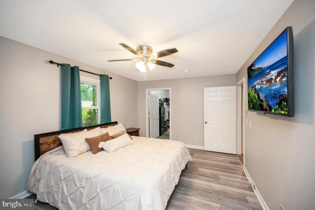 Fredericksburg, Virginia, 22406, United States, 3 Bedrooms Bedrooms, ,2 BathroomsBathrooms,Residential,For Sale,2049336