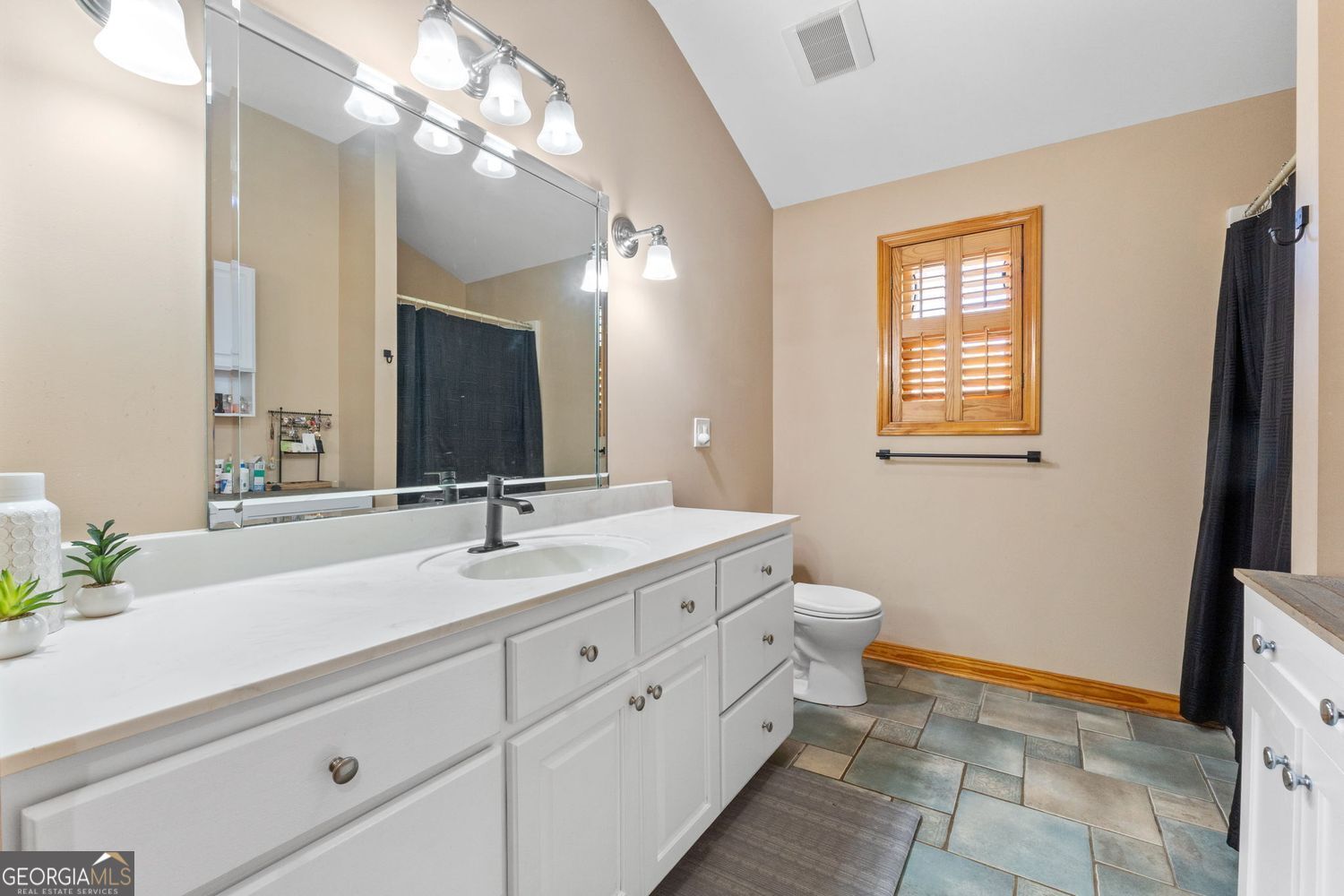 Thomaston, Georgia, 30286, United States, 4 Bedrooms Bedrooms, ,3 BathroomsBathrooms,Residential,For Sale,1952016