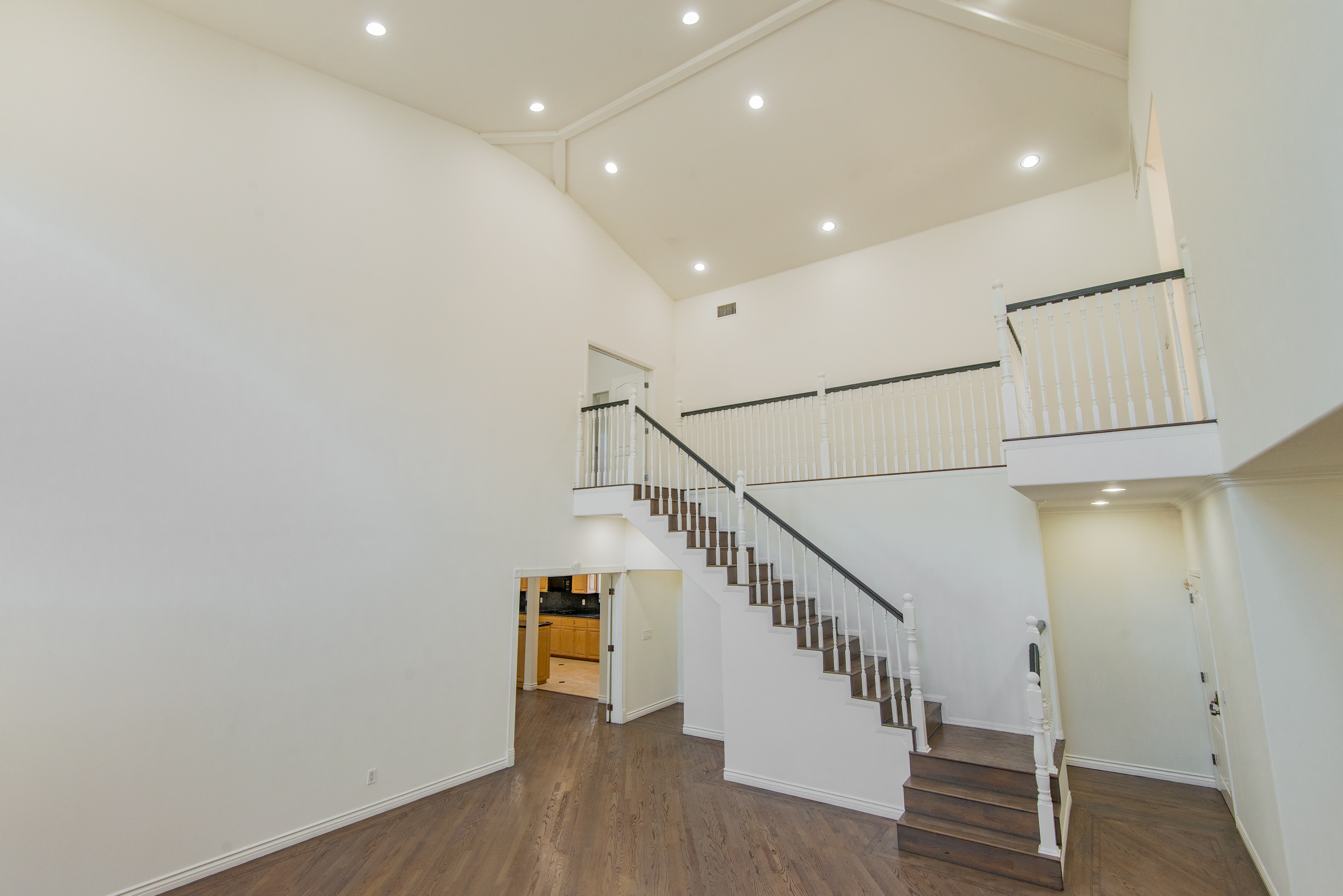  4343 Shadyglade Avenue - 物件實景