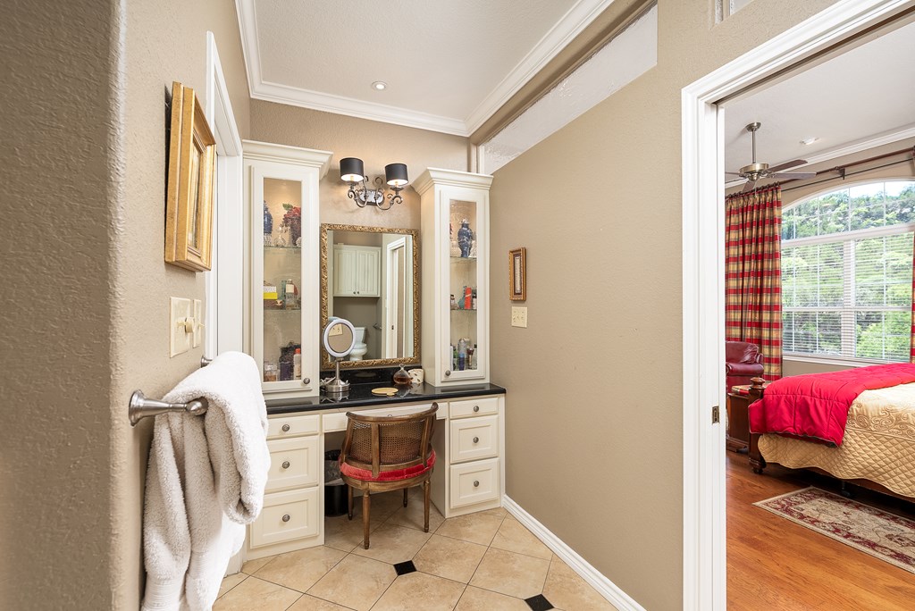 Kerrville, Texas, 78028, United States, 4 Bedrooms Bedrooms, ,4 BathroomsBathrooms,Residential,For Sale,1710846