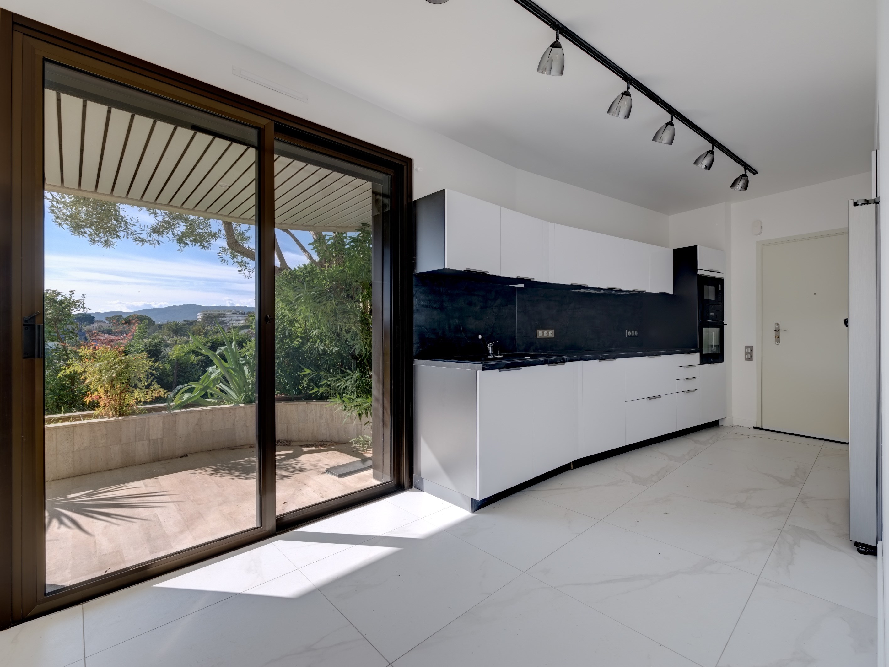  Cannes Croix des Gardes luxury duplex apartment with sea view and private garden - 物件實景