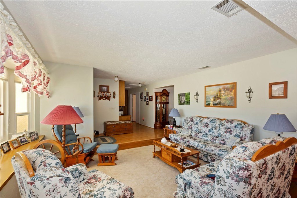Hesperia, California, 92345, United States, 3 Bedrooms Bedrooms, ,2 BathroomsBathrooms,Residential,For Sale,1933281