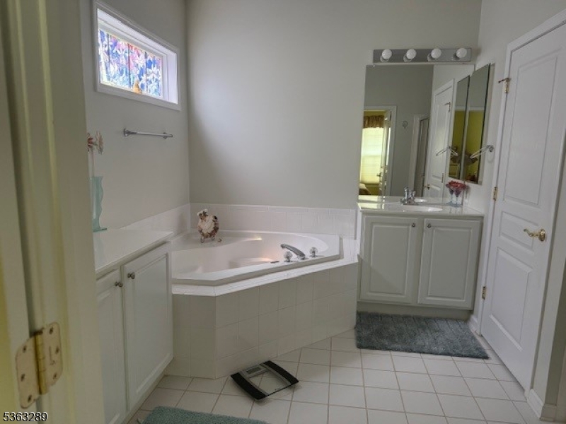 Franklin Twp., New Jersey, 08873, United States, 3 Bedrooms Bedrooms, ,3 BathroomsBathrooms,Residential,For Sale,1847000