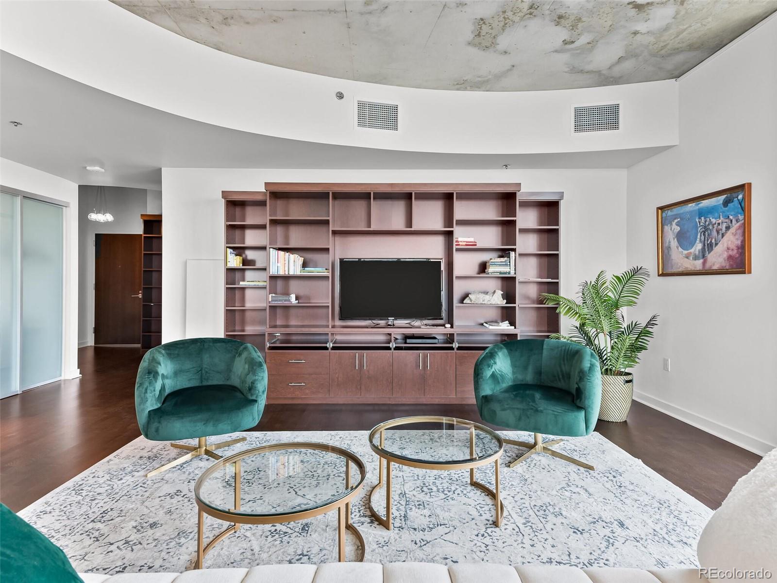 Denver, Colorado, 80202, United States, 2 Bedrooms Bedrooms, ,3 BathroomsBathrooms,Residential,For Sale,1989378