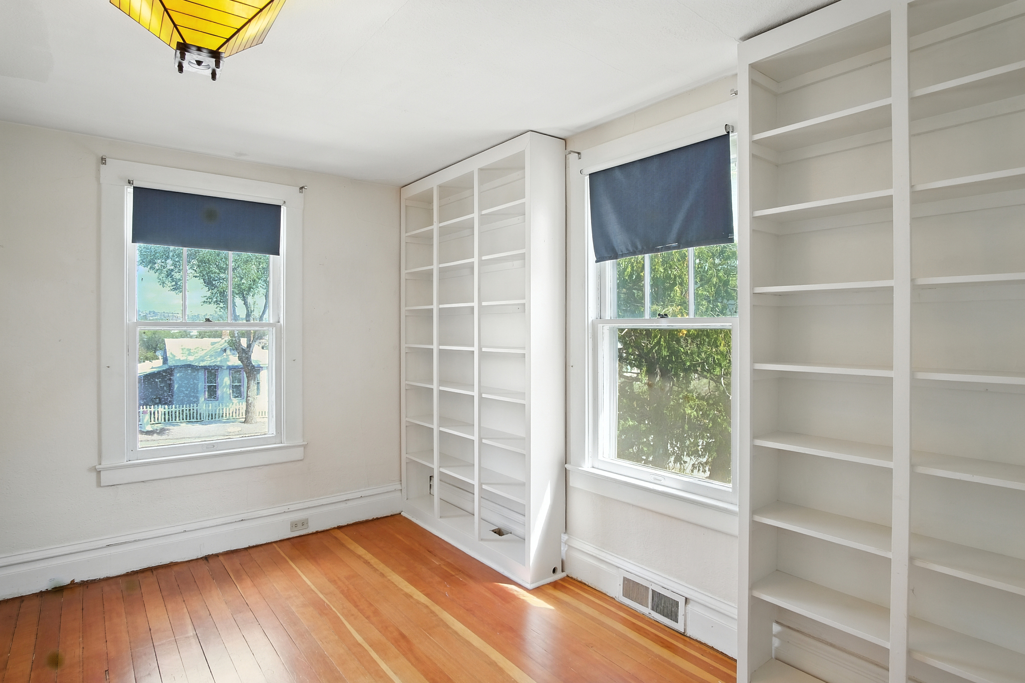 Hot Springs, South Dakota, 57747, United States, 5 Bedrooms Bedrooms, ,4 BathroomsBathrooms,Residential,For Sale,1983319