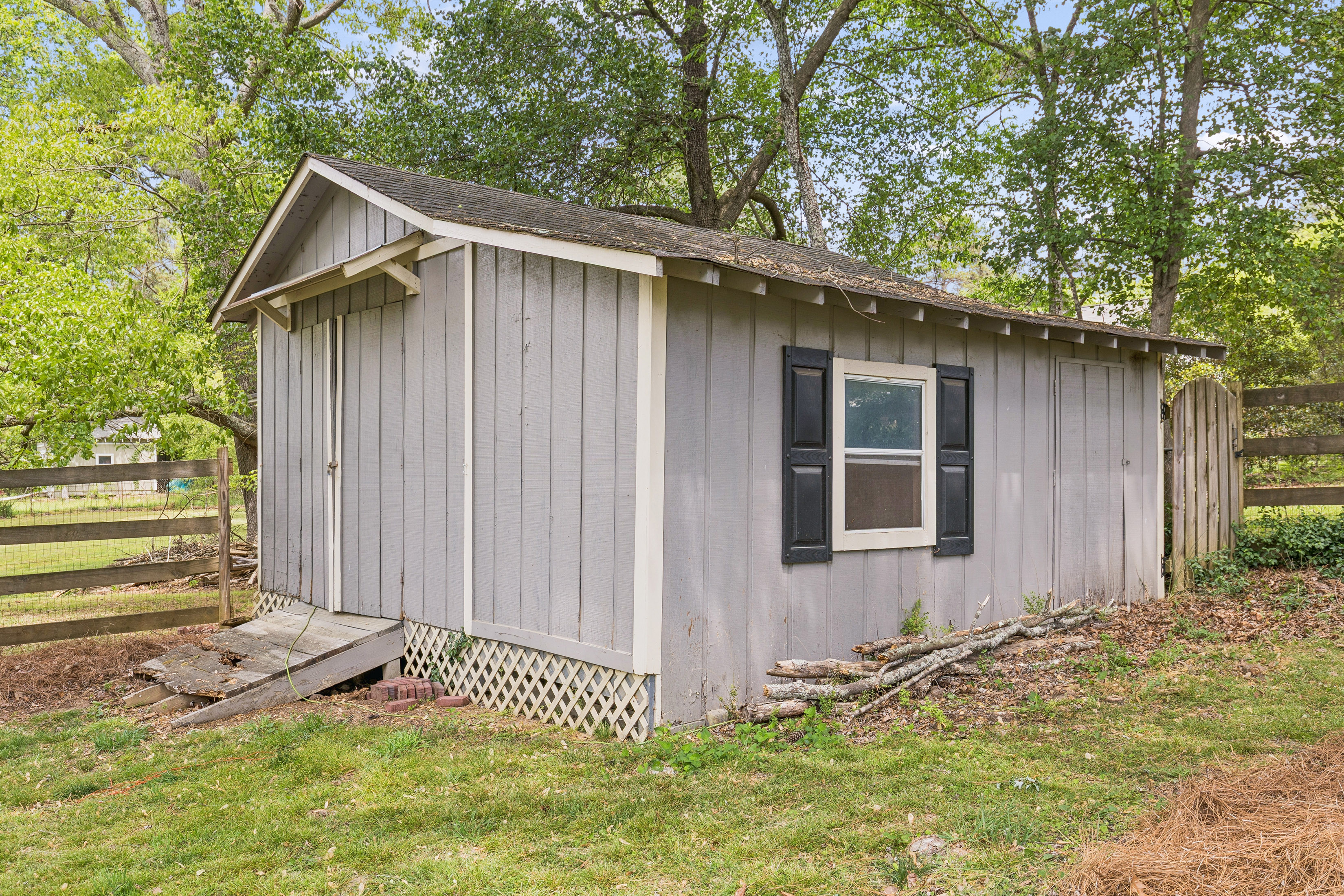  Spacious Ranch with Backyard Retreat in Powder Springs - 物件實景