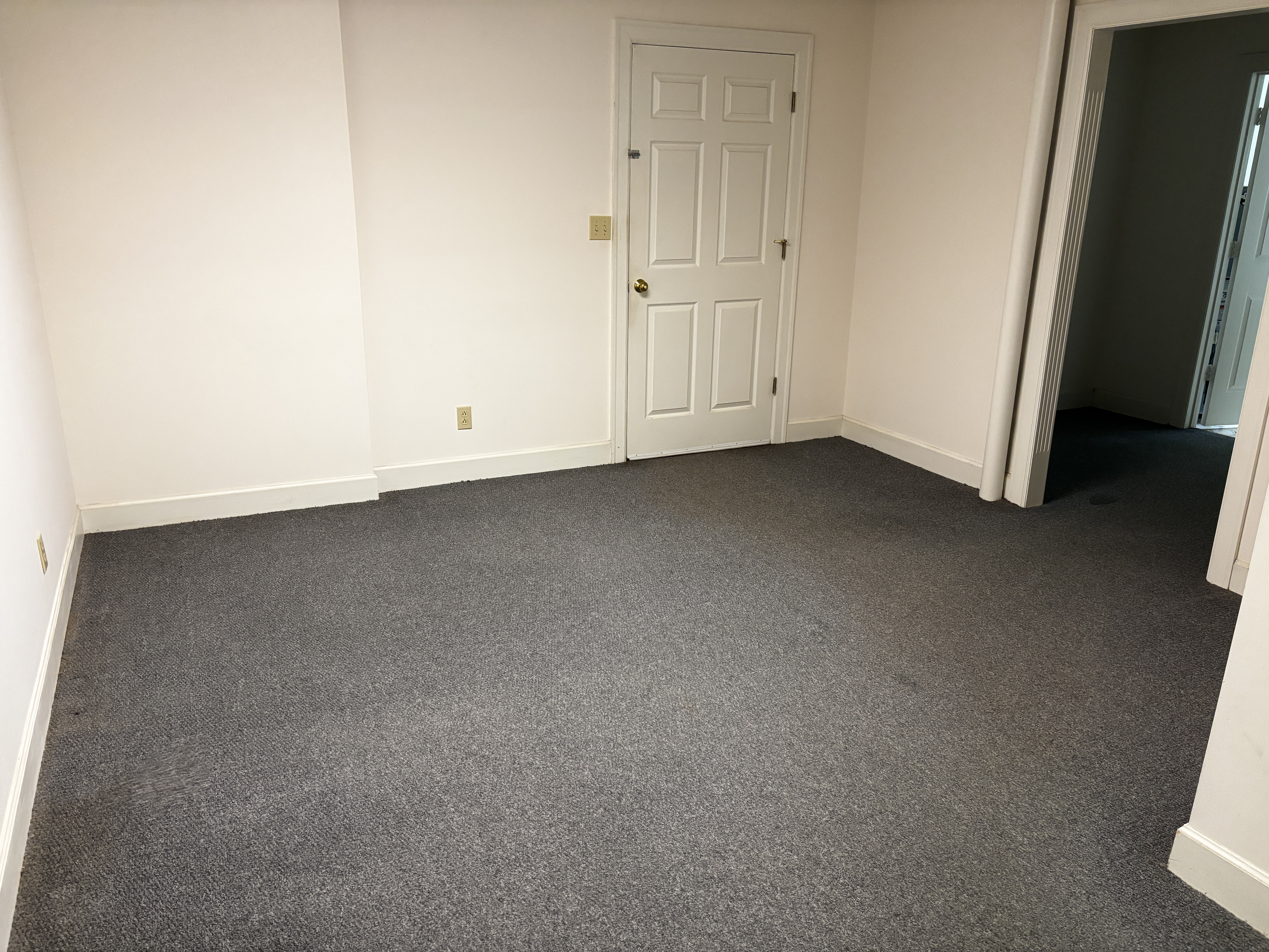 Frankfort, Kentucky, 40601, United States, 3 Bedrooms Bedrooms, ,3 BathroomsBathrooms,Residential,For Sale,2049157
