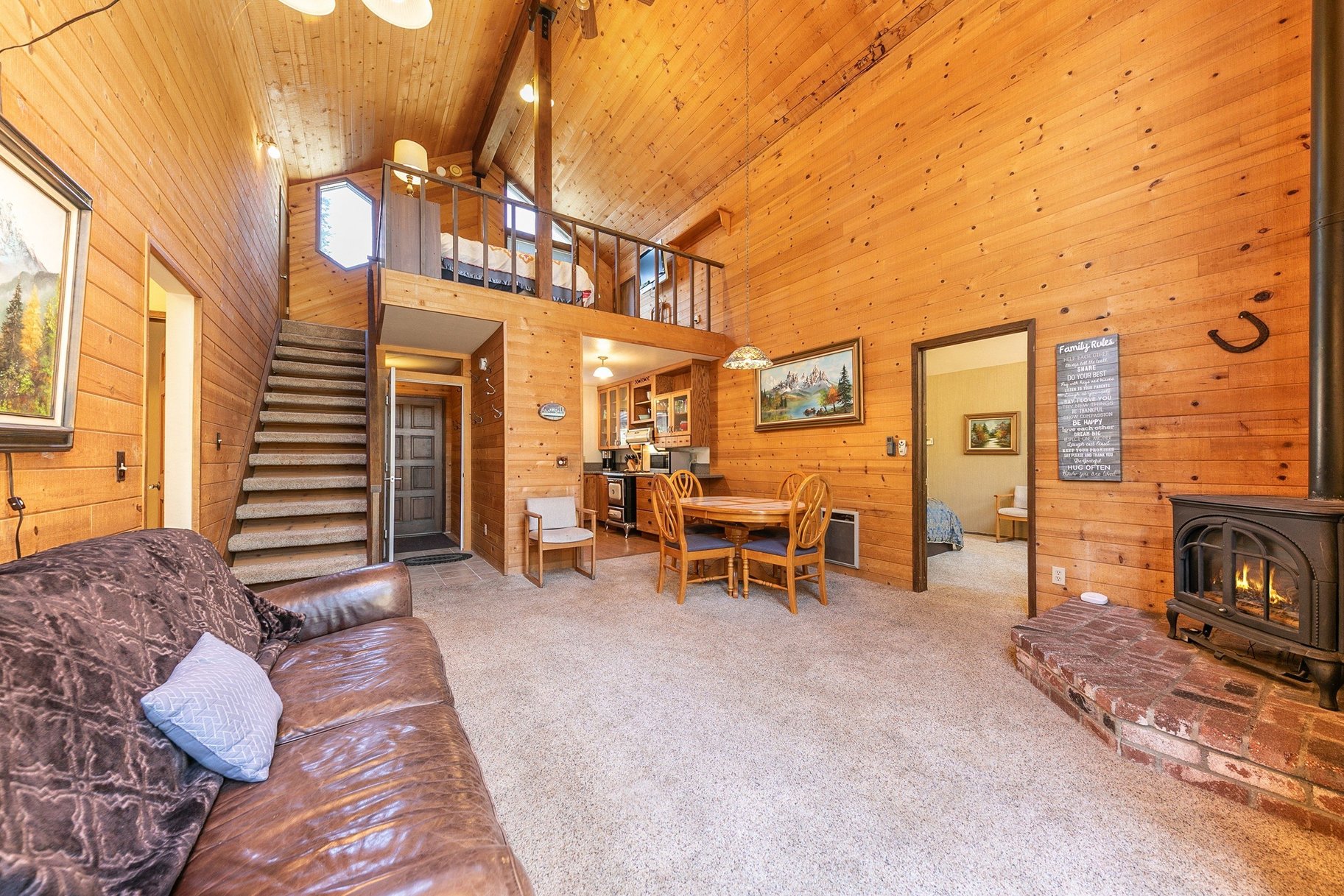  DESIRABLE TAHOE DONNER LOCATION - 物件實景
