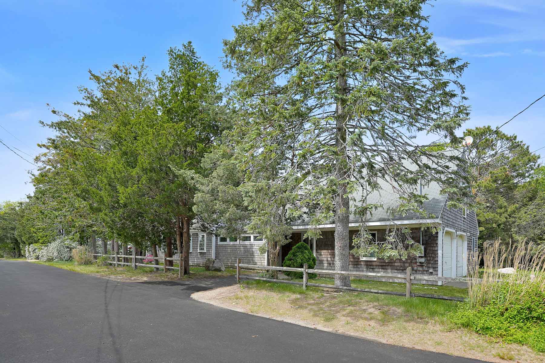  Desirable Oak Bluffs Location - 物件實景