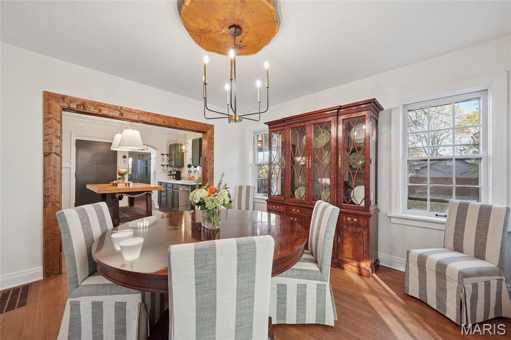 Kirkwood, Missouri, 63122, United States, 3 Bedrooms Bedrooms, ,4 BathroomsBathrooms,Residential,For Sale,2002227