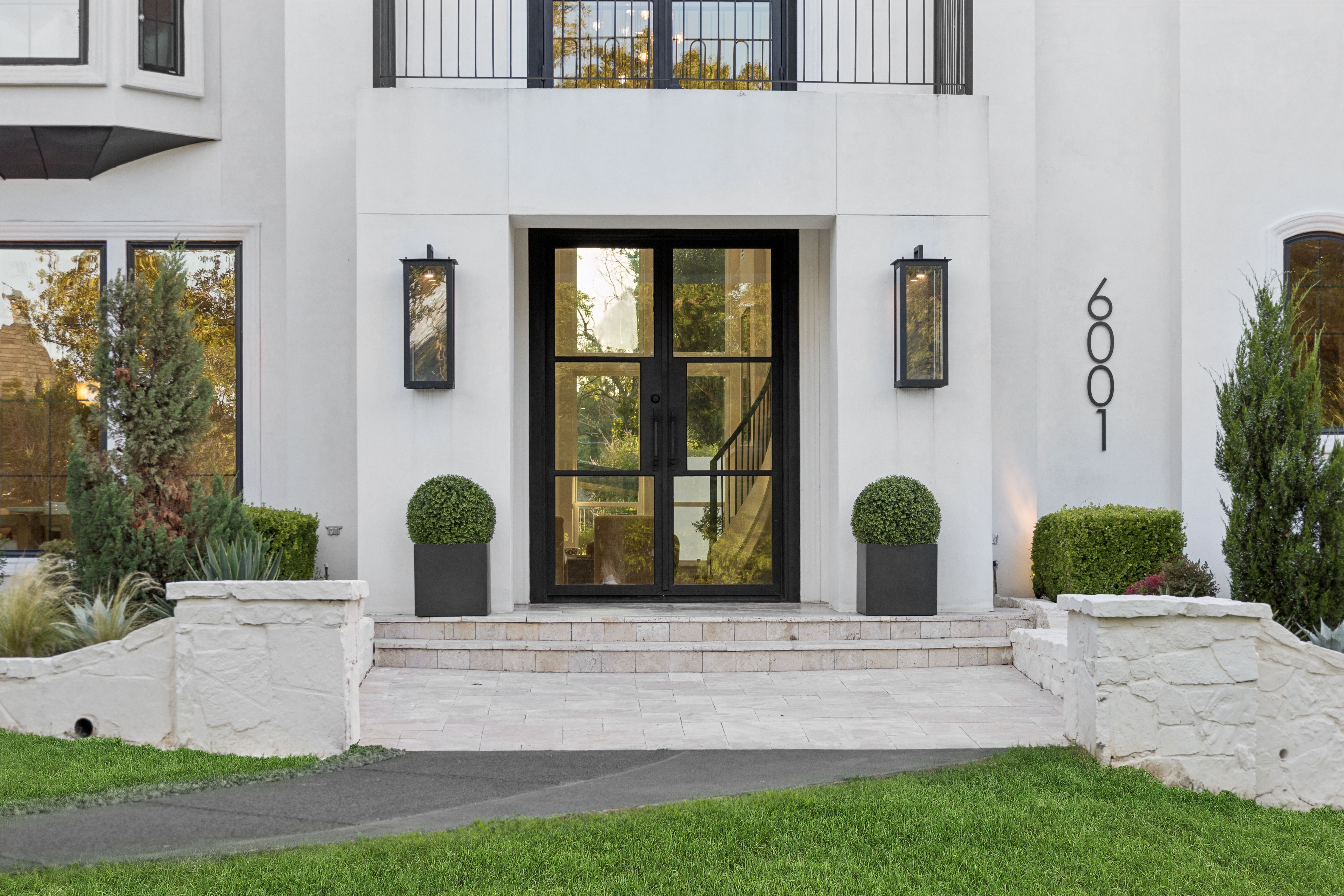  6001 Pine Valley Drive - 物件實景