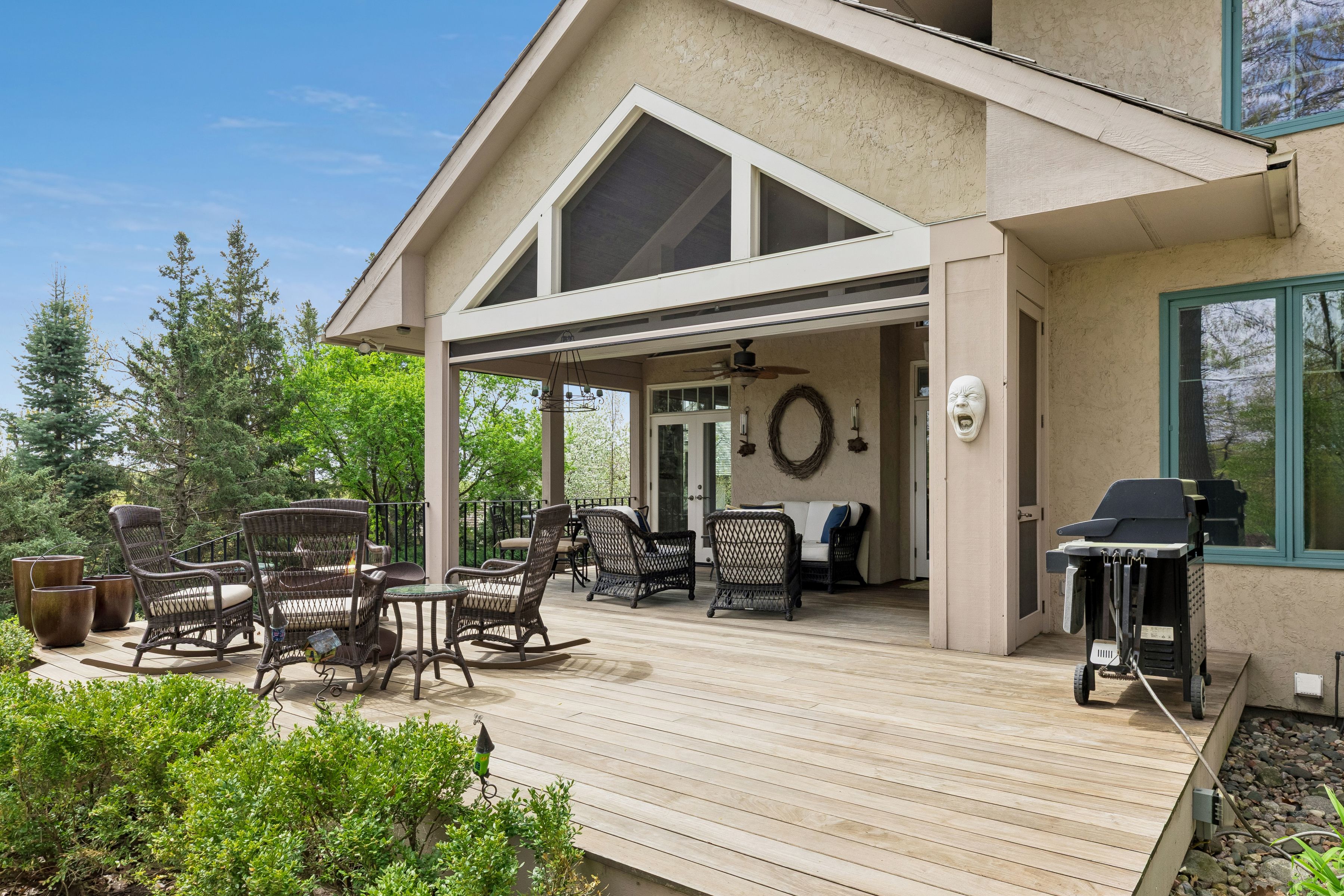  Graceful Executive Living in a Serene Edina Setting - 物件實景