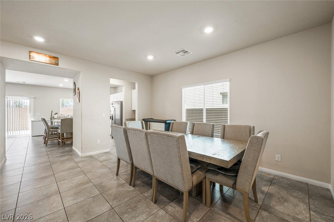 North Las Vegas, Nevada, 89032, United States, 5 Bedrooms Bedrooms, ,1 BathroomBathrooms,Residential,For Sale,2049129