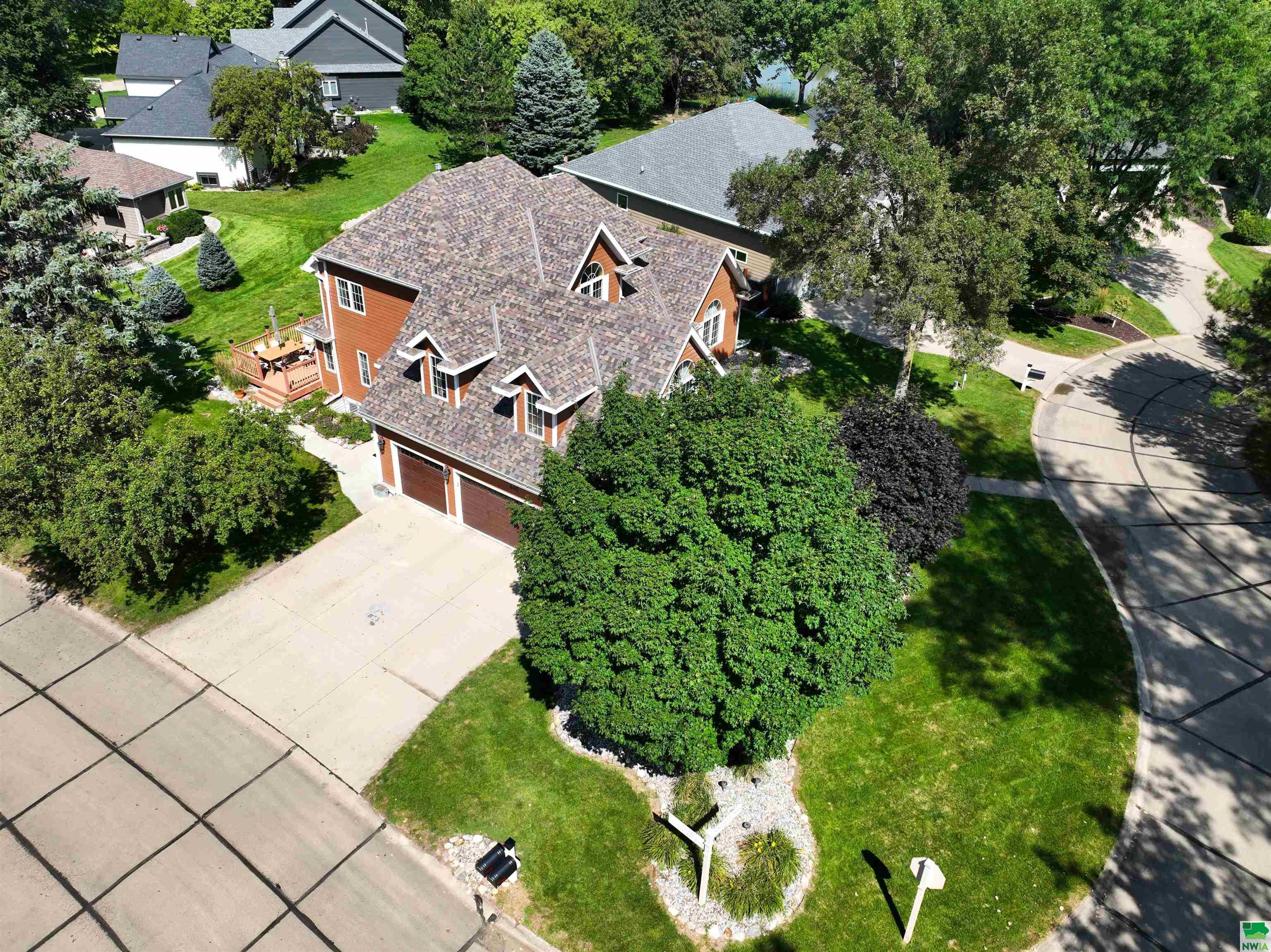 Dakota Dunes, South Dakota, 57049, United States, 5 Bedrooms Bedrooms, ,4 BathroomsBathrooms,Residential,For Sale,1928249