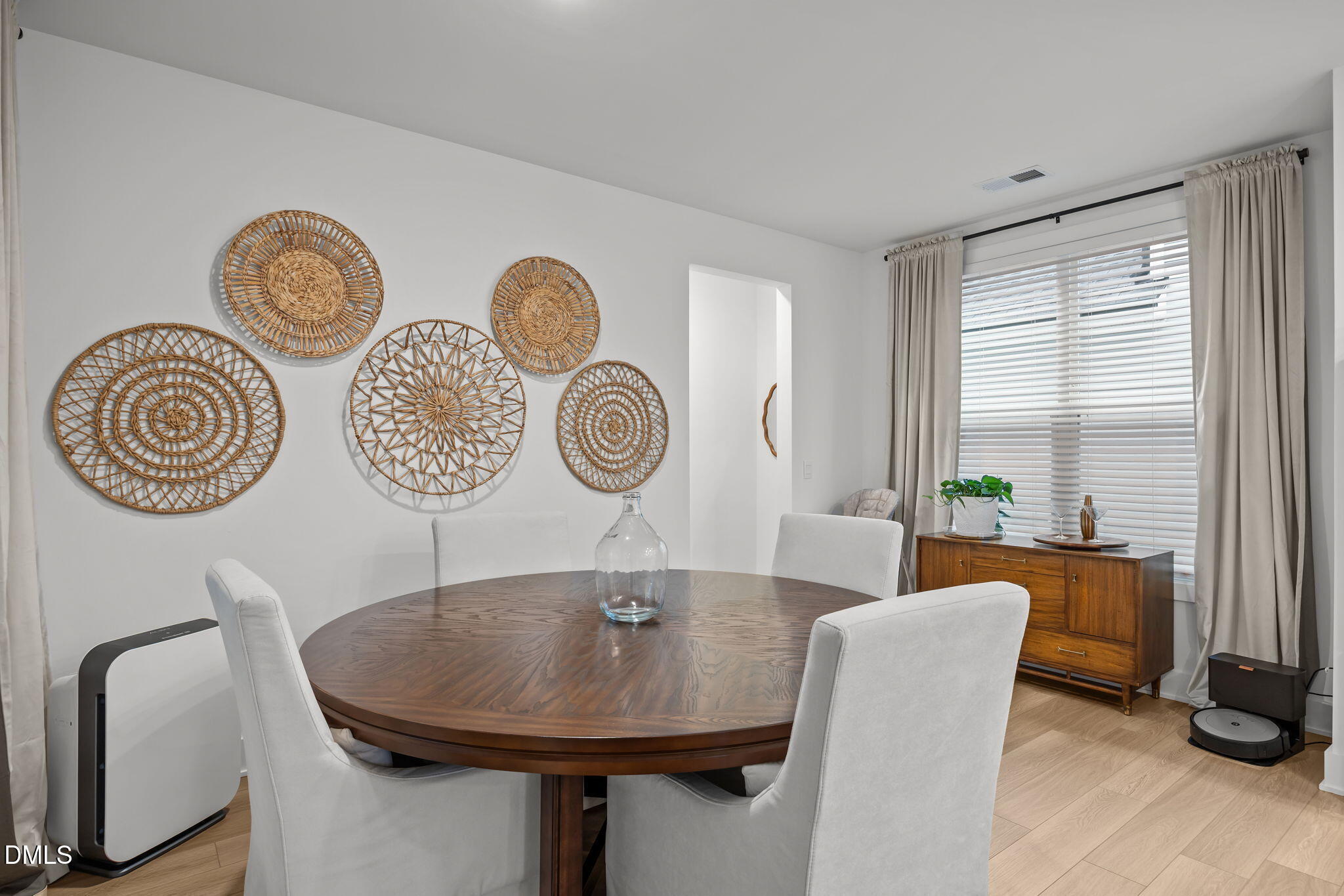 Knightdale, North Carolina, 27545, United States, 4 Bedrooms Bedrooms, ,4 BathroomsBathrooms,Residential,For Sale,1989366