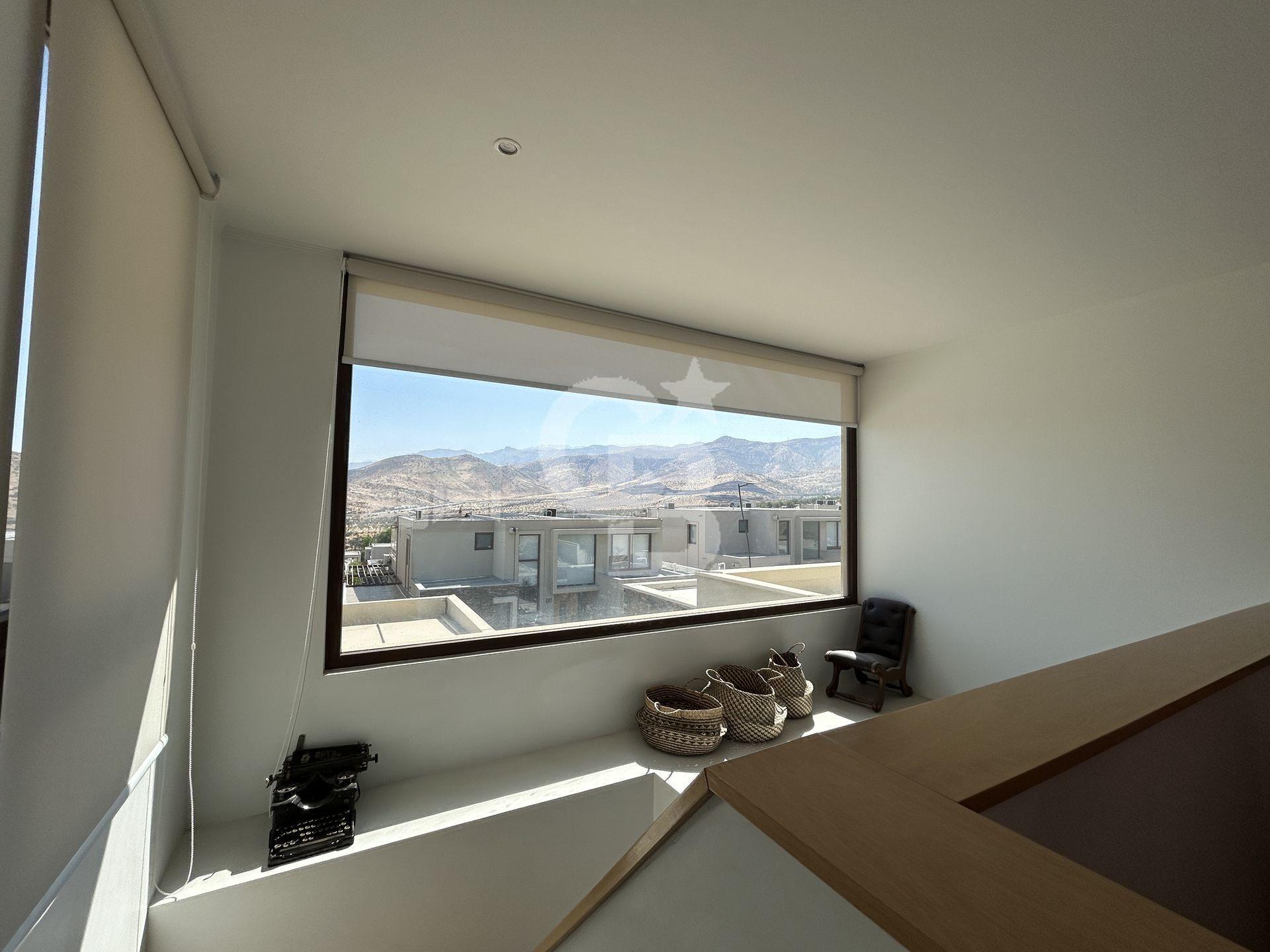 Colina, Chile, 4 Bedrooms Bedrooms, ,3 BathroomsBathrooms,Residential,For Sale,1986265