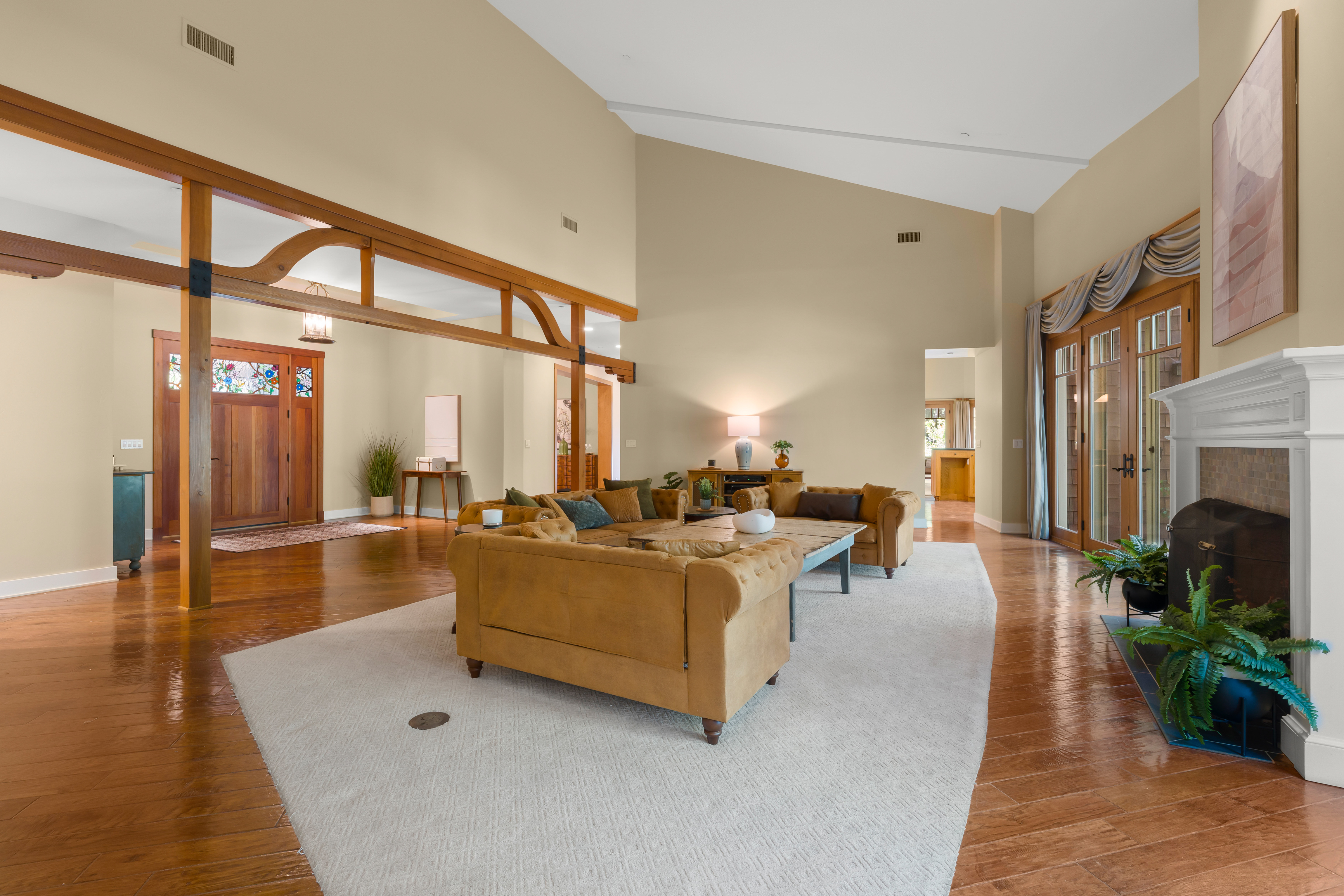  402 South Montgomery Street, Ojai, CA 93023 - 物件實景