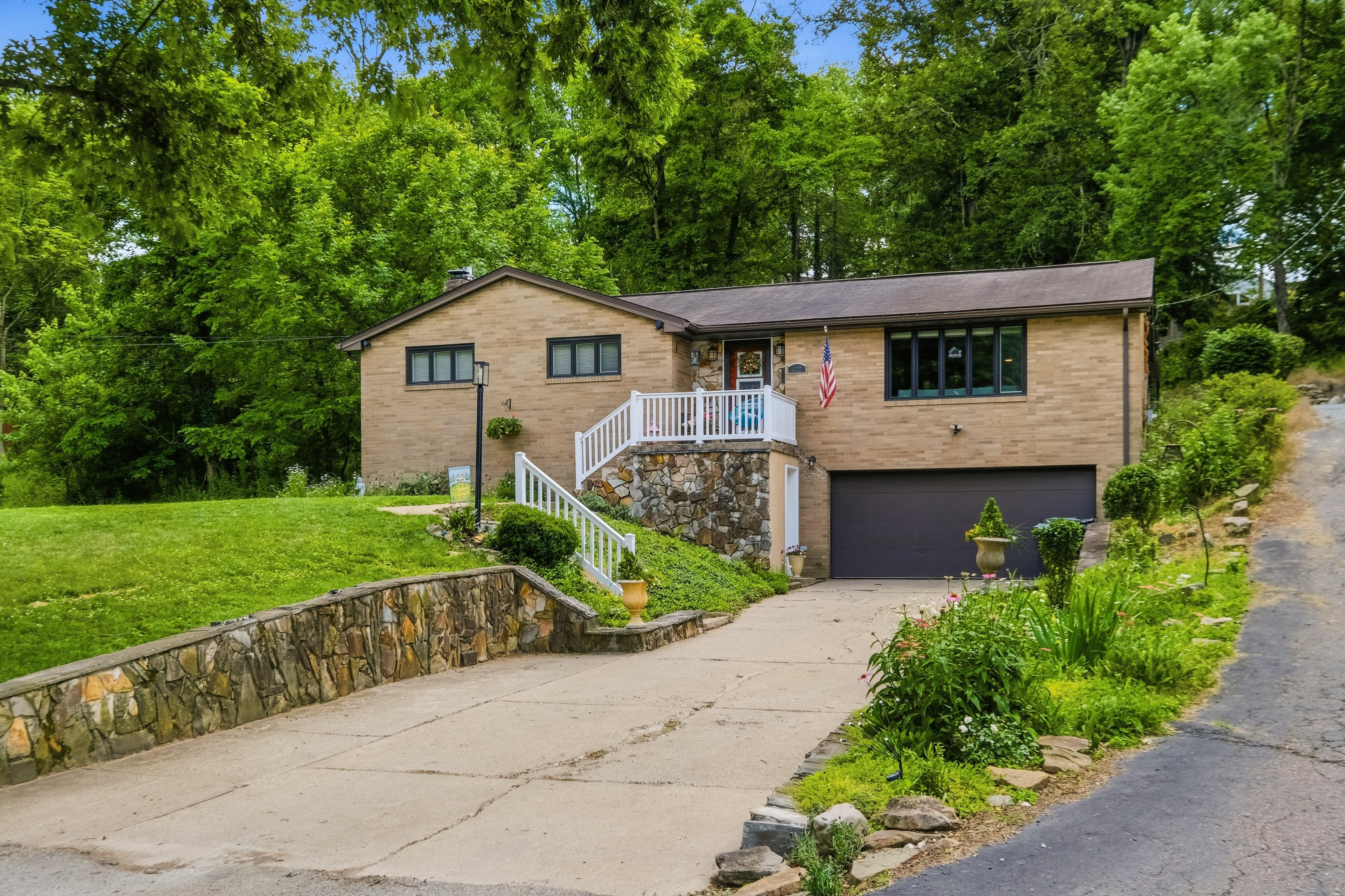  402 Glenrock Drive, Bethel Park, PA 15102 - 物件實景