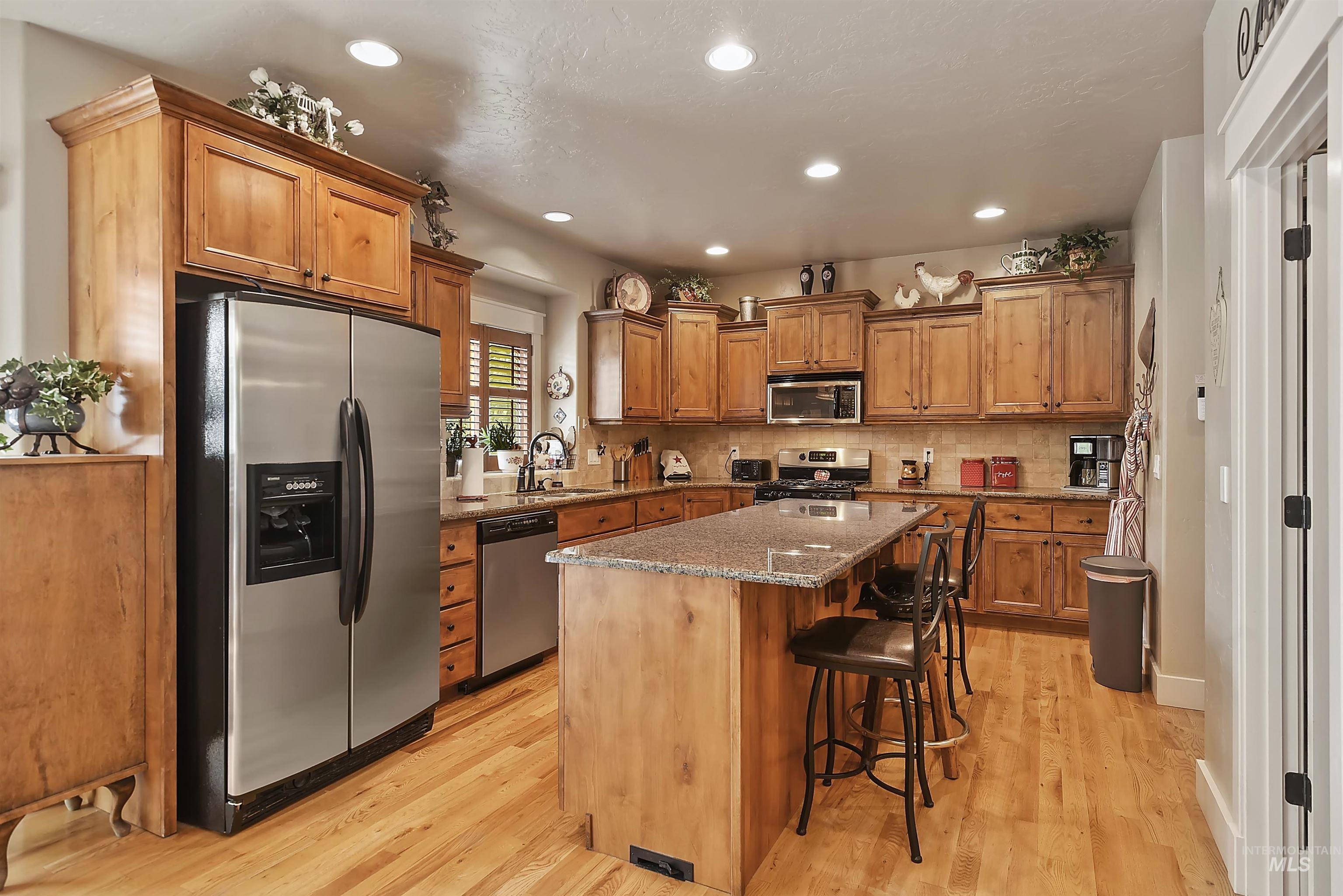 9887 Bray Creek St, Star, Idaho, 83669, United States, 3 Bedrooms Bedrooms, ,3 BathroomsBathrooms,Residential,For Sale,9887 Bray Creek St,1626319