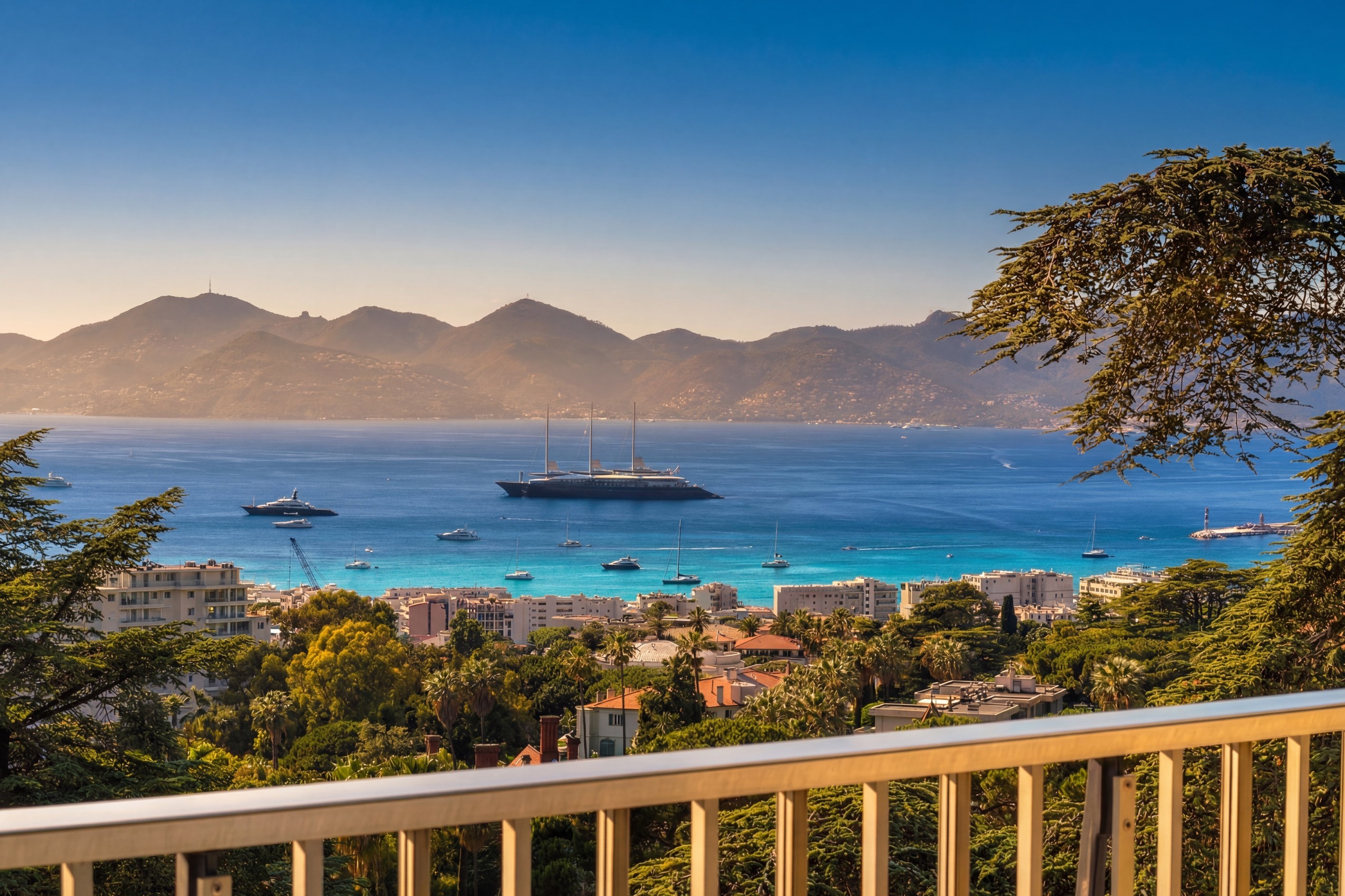  Cannes Californie luxury apartment with panoramic sea views terrace and private… - 物件實景