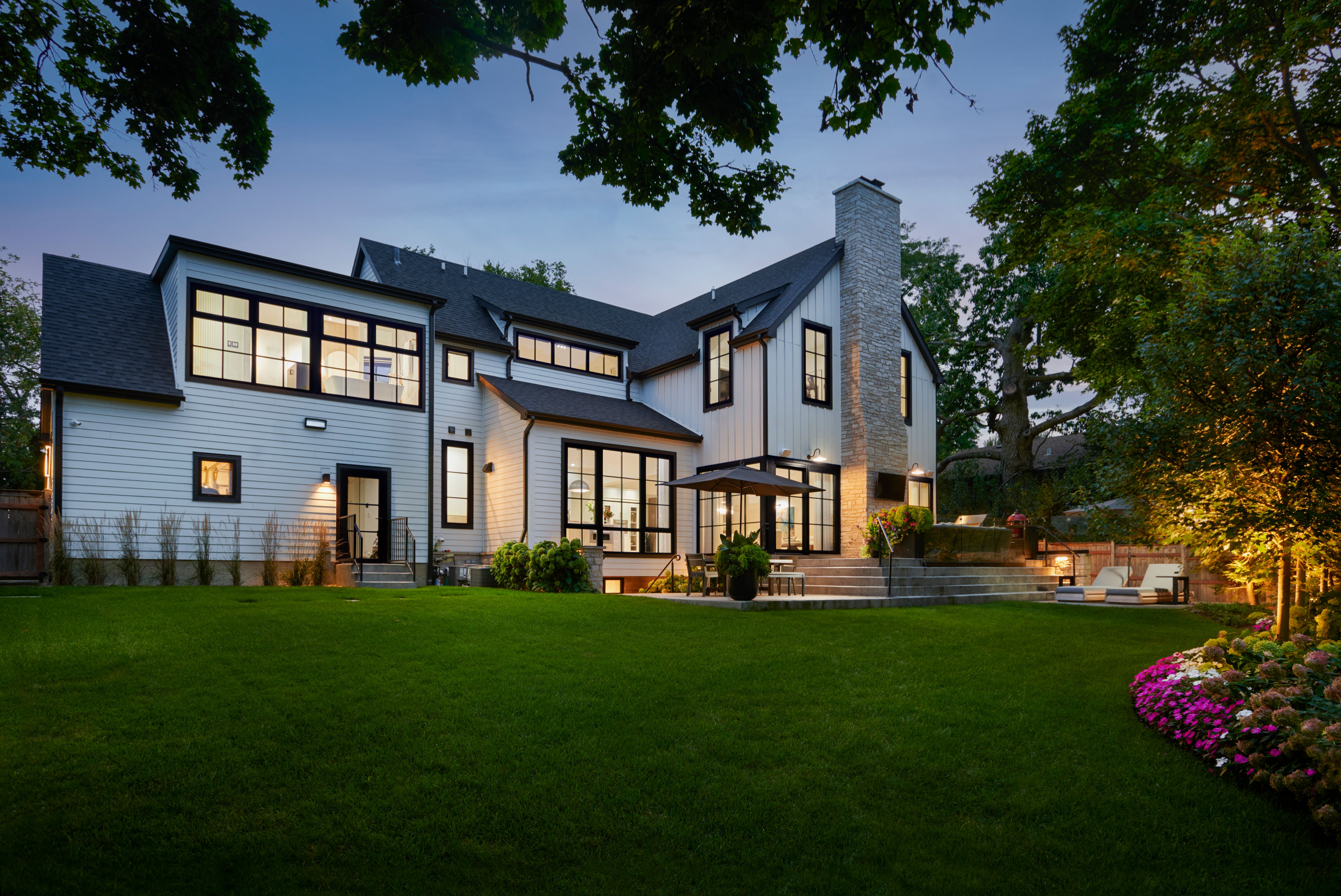  Home that Perfectly Balances Modern Elegance with Timeless Design - 物件實景