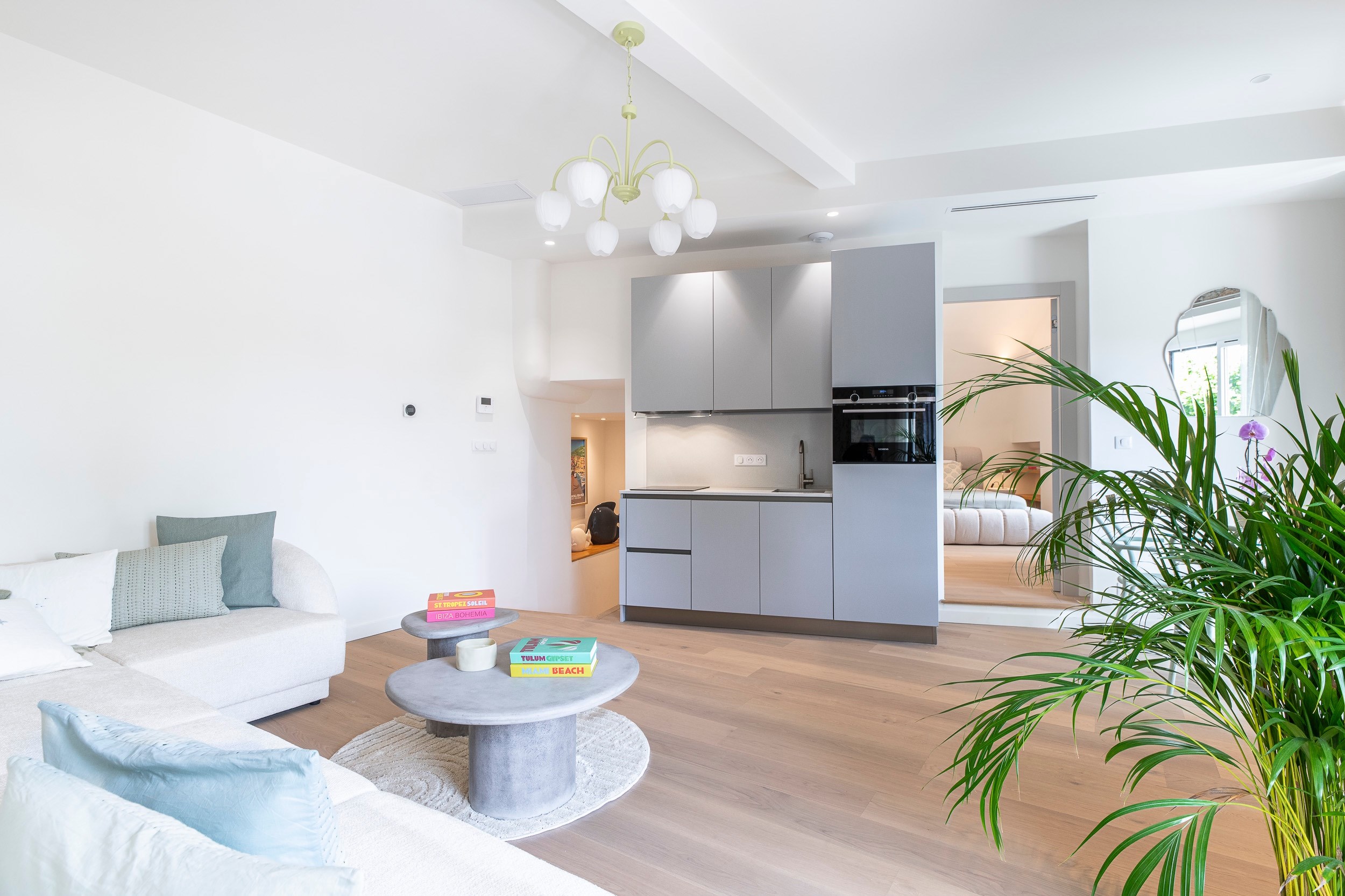  Villefranche-sur-Mer renovated 2-bedroom apartment with sea view, balcony and p… - 物件實景
