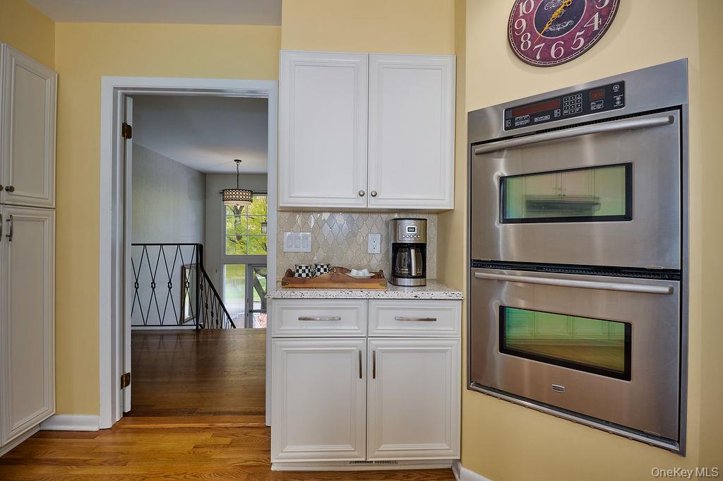 New Rochelle, New York, 10804, United States, 4 Bedrooms Bedrooms, ,3 BathroomsBathrooms,Residential,For Sale,1991055