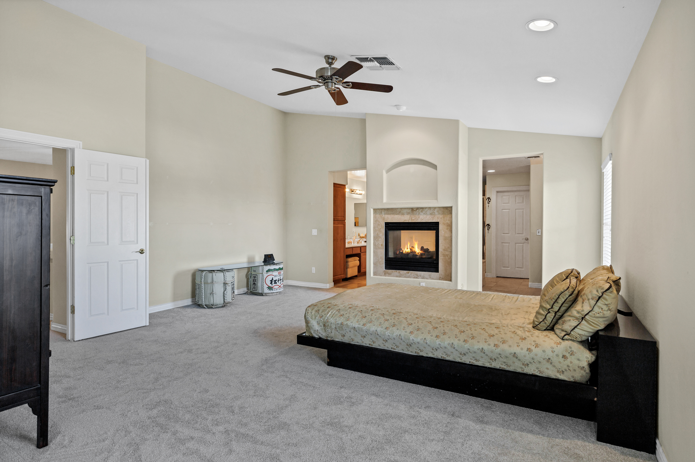 Mesa, Arizona, 85207, United States, 5 Bedrooms Bedrooms, ,4 BathroomsBathrooms,Residential,For Sale,1976858