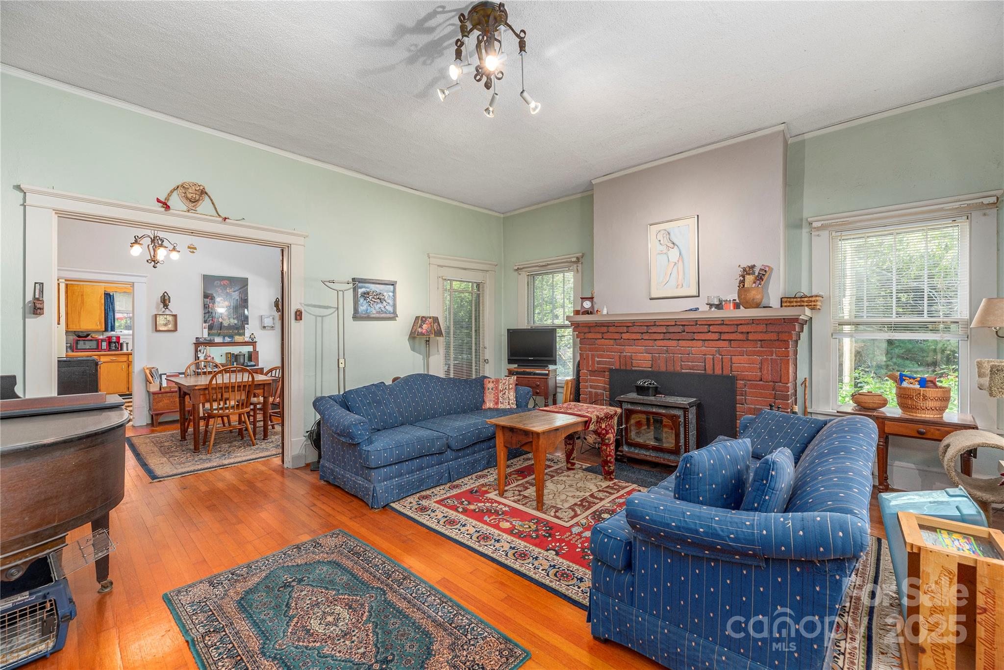Asheville, North Carolina, 28806, United States, 3 Bedrooms Bedrooms, ,1 BathroomBathrooms,Residential,For Sale,1895241