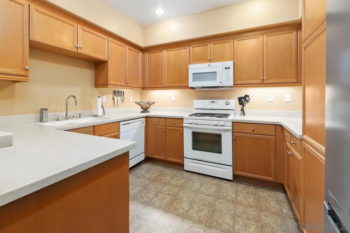 San Diego, California, 92105, United States, 2 Bedrooms Bedrooms, ,2 BathroomsBathrooms,Residential,For Sale,1970106