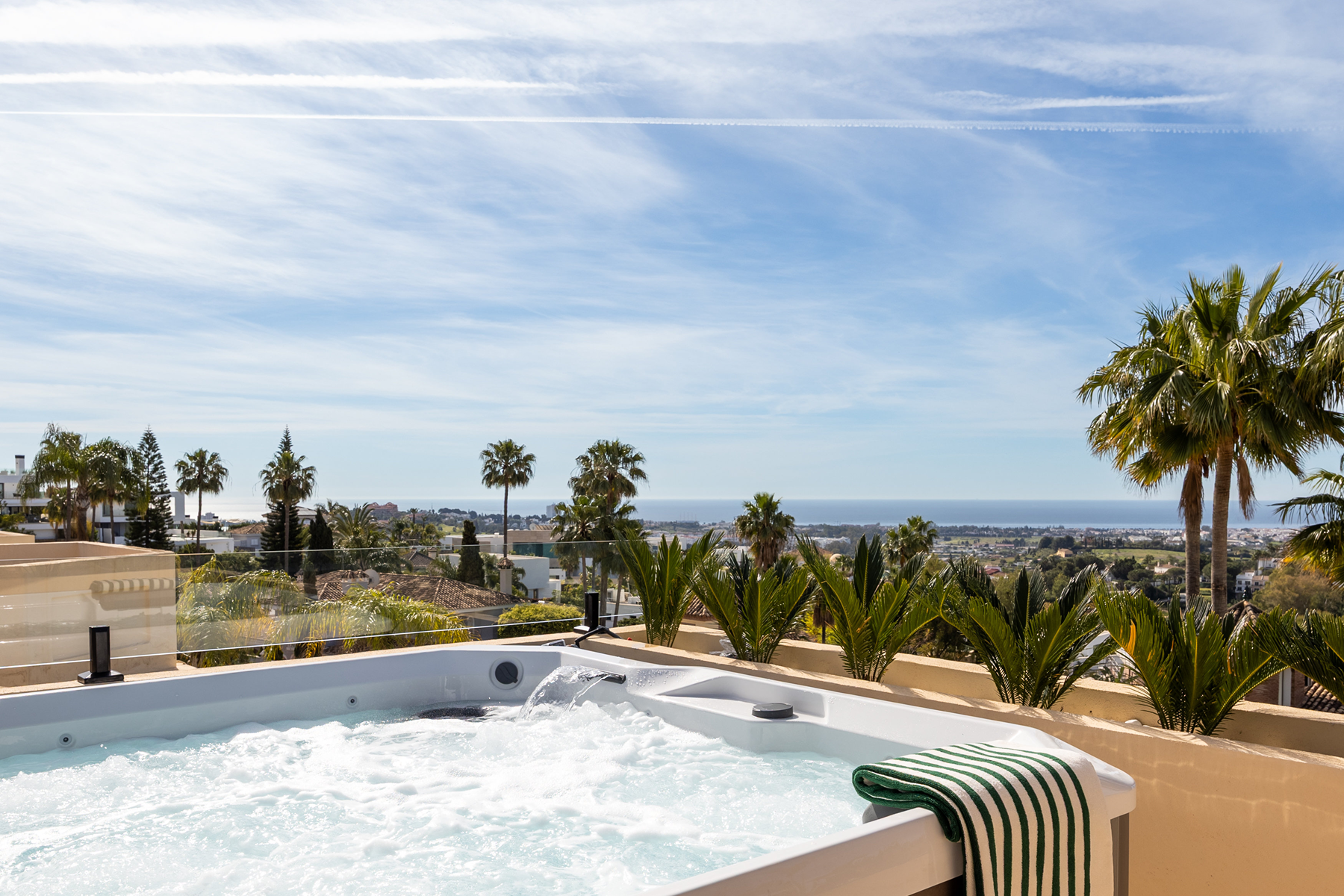  Terraced house with sea views and exceptional solarium in La Quinta, Benahavís - 物件實景