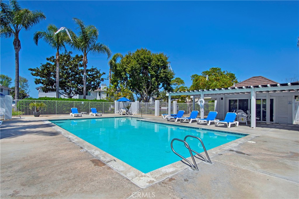 Carlsbad, California, 92011, United States, 2 Bedrooms Bedrooms, ,2 BathroomsBathrooms,Residential,For Sale,1827454