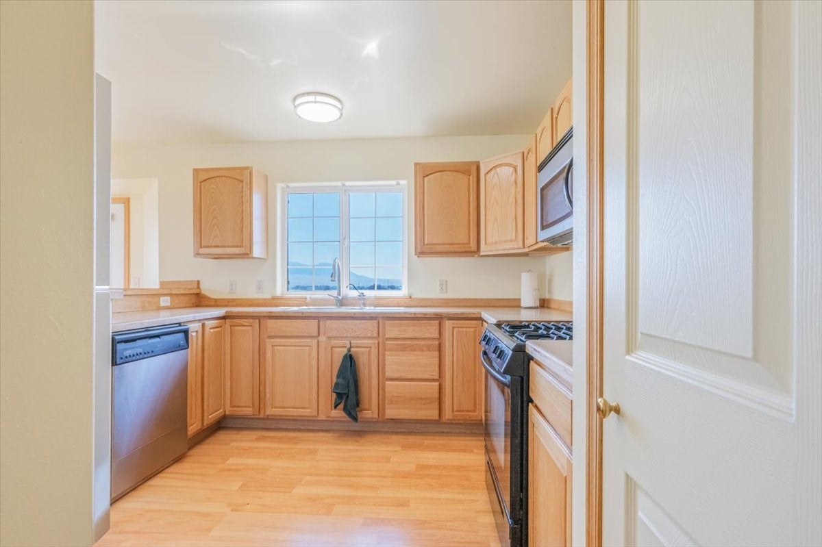 Whitehall, Montana, 59759, United States, 3 Bedrooms Bedrooms, ,2 BathroomsBathrooms,Residential,For Sale,2001954