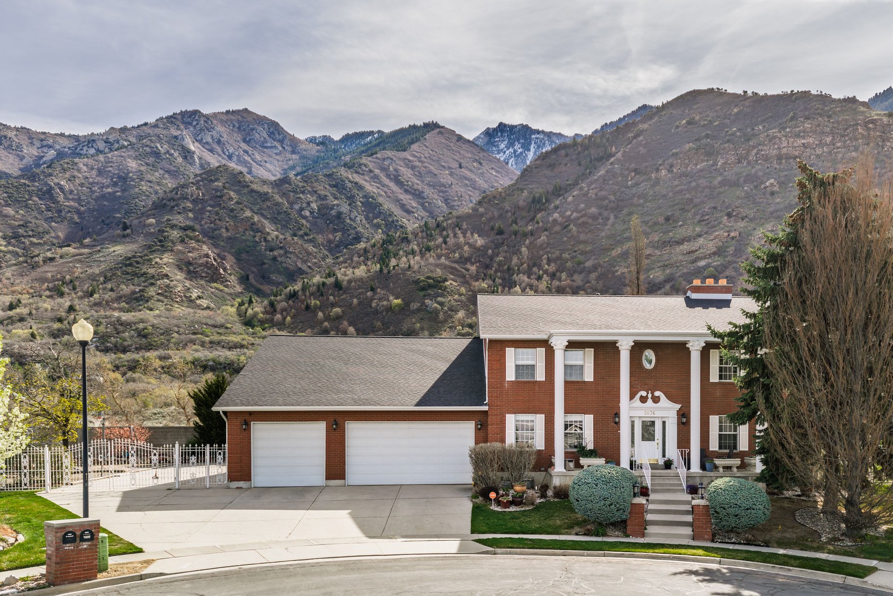  Updated Sandy Home With One of a Kind Location With Unobstructed Mountain Views - 物件實景