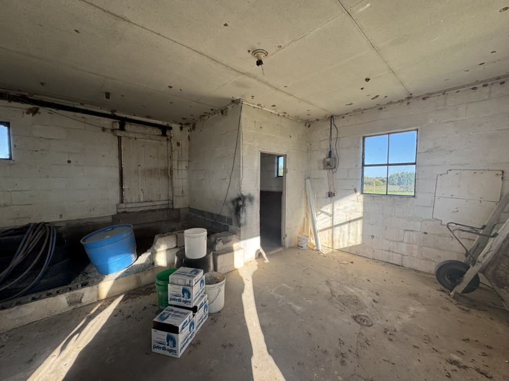 Pierce City, Missouri, 65723, United States, 2 Bedrooms Bedrooms, ,2 BathroomsBathrooms,Residential,For Sale,1987385