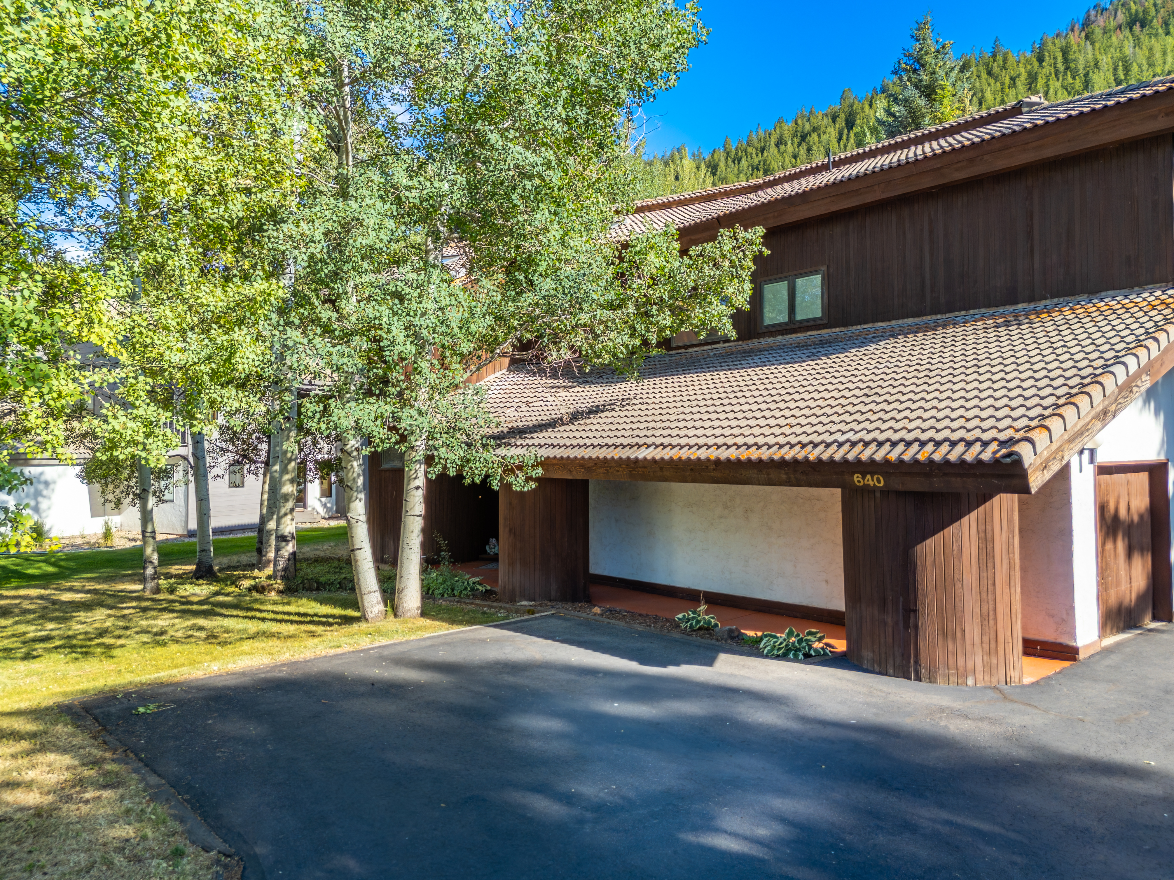  Mountain Residence Positioned at the 13th Fairway of the EagleVail Golf Course - 物件實景