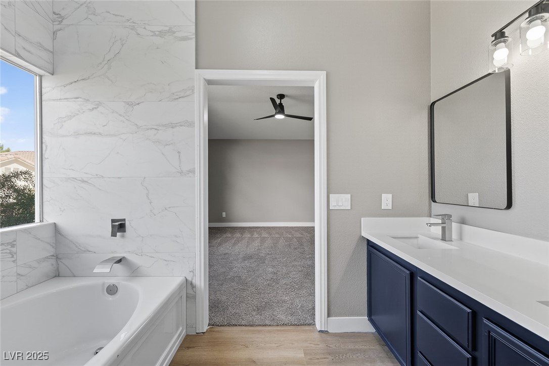 Las Vegas, Nevada, 89117, United States, 4 Bedrooms Bedrooms, ,3 BathroomsBathrooms,Residential,For Sale,1978159