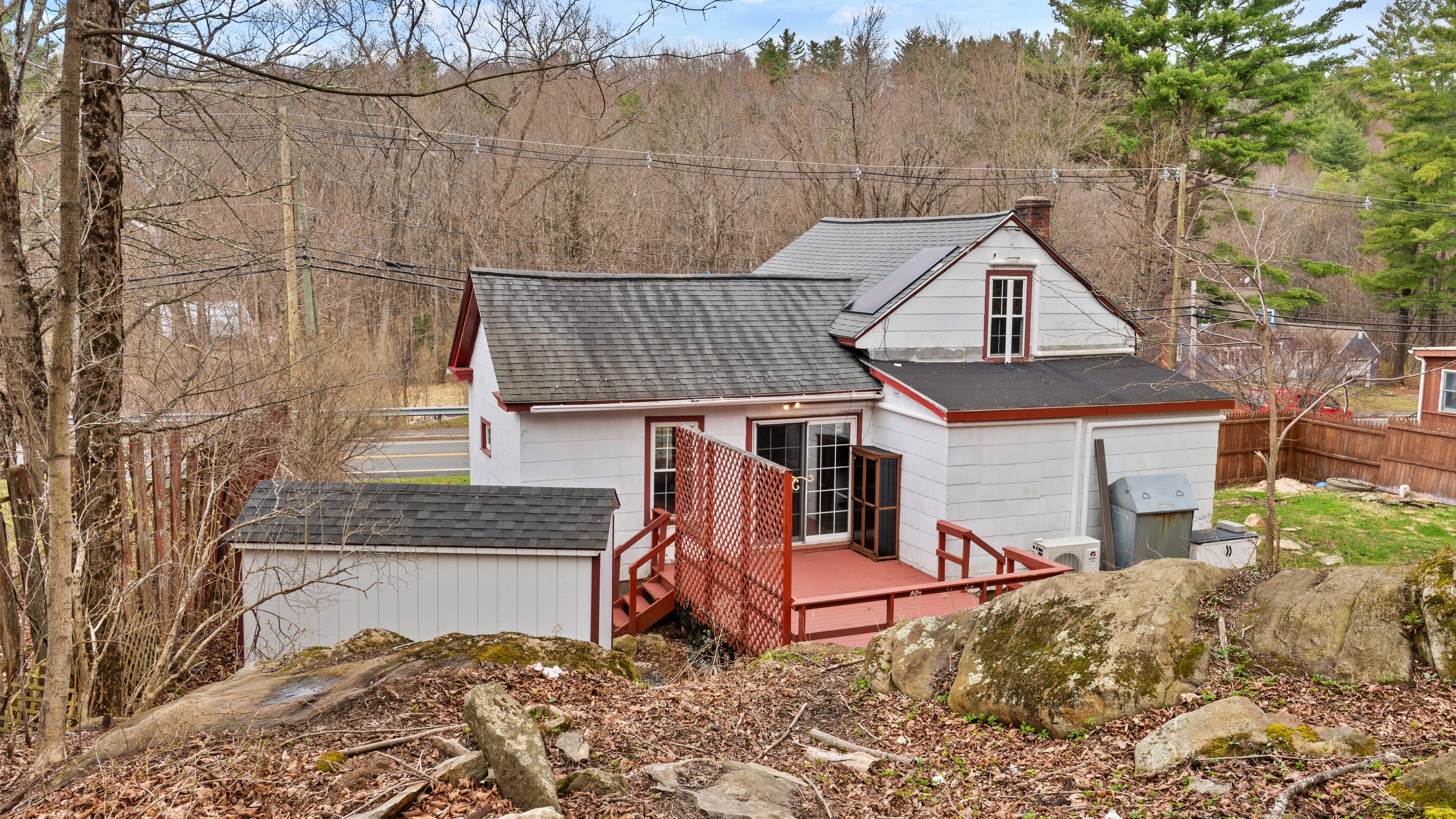  Historic Berkshire Homestead with Solar Barn, Trails, & Modern Efficiency - 物件實景