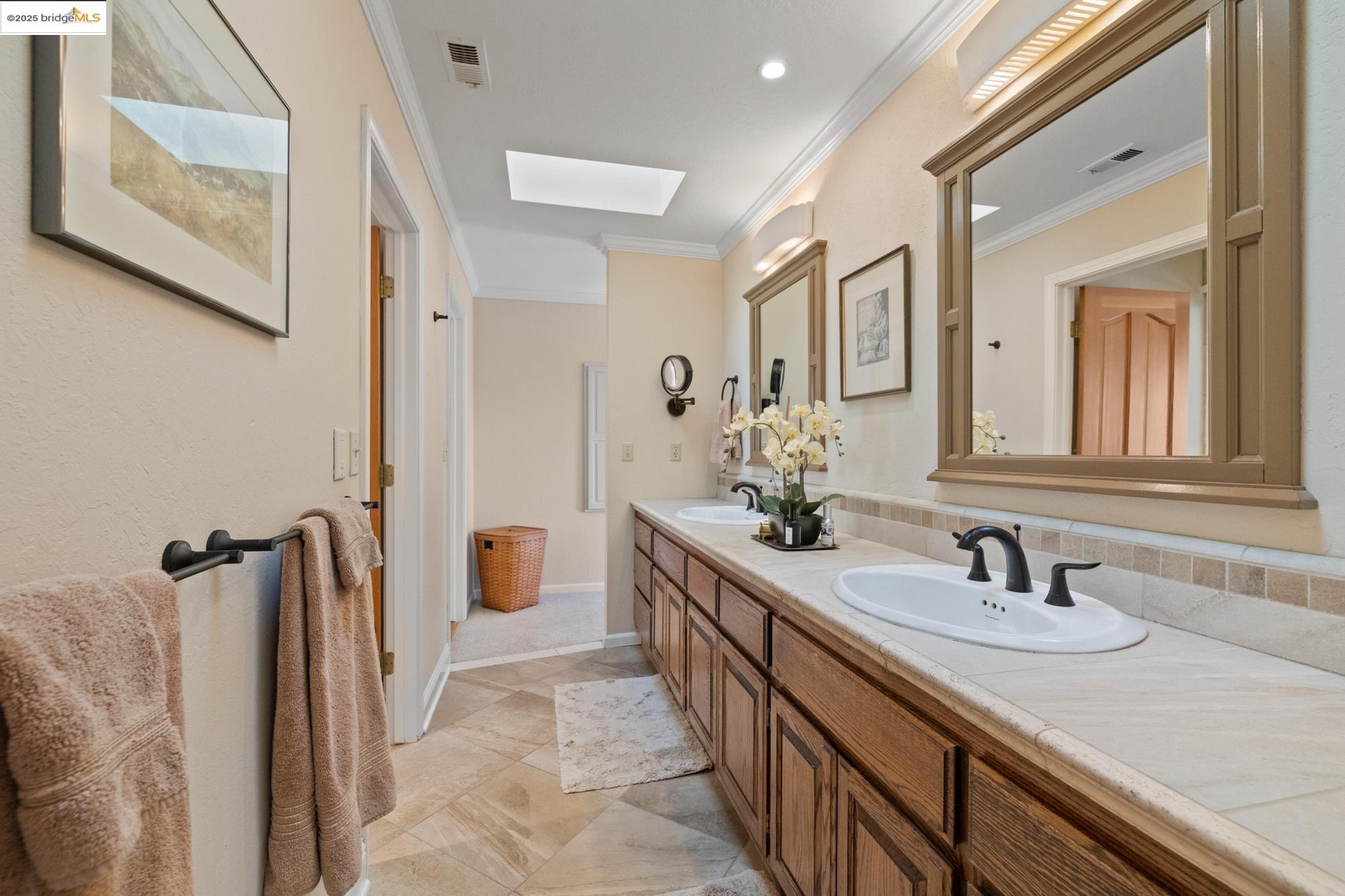 Sonora, California, 95370, United States, 4 Bedrooms Bedrooms, ,4 BathroomsBathrooms,Residential,For Sale,1987424