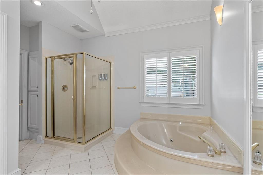Jonesboro, Georgia, 30236, United States, 5 Bedrooms Bedrooms, ,5 BathroomsBathrooms,Residential,For Sale,1889990