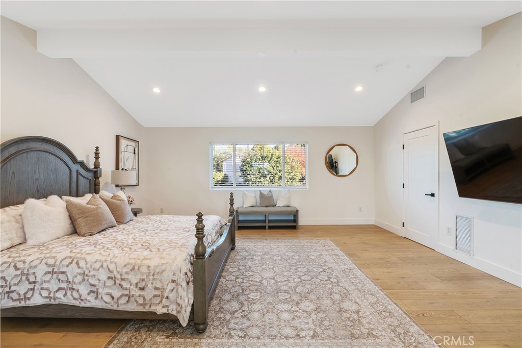 Woodland Hills, California, 91367, United States, 5 Bedrooms Bedrooms, ,4 BathroomsBathrooms,Residential,For Sale,2003511