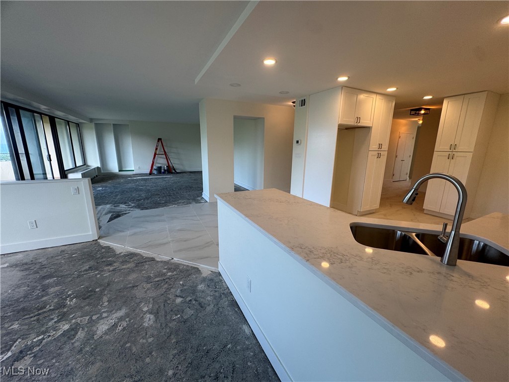 Bratenahl, Ohio, 44108, United States, 2 Bedrooms Bedrooms, ,3 BathroomsBathrooms,Residential,For Sale,1987332